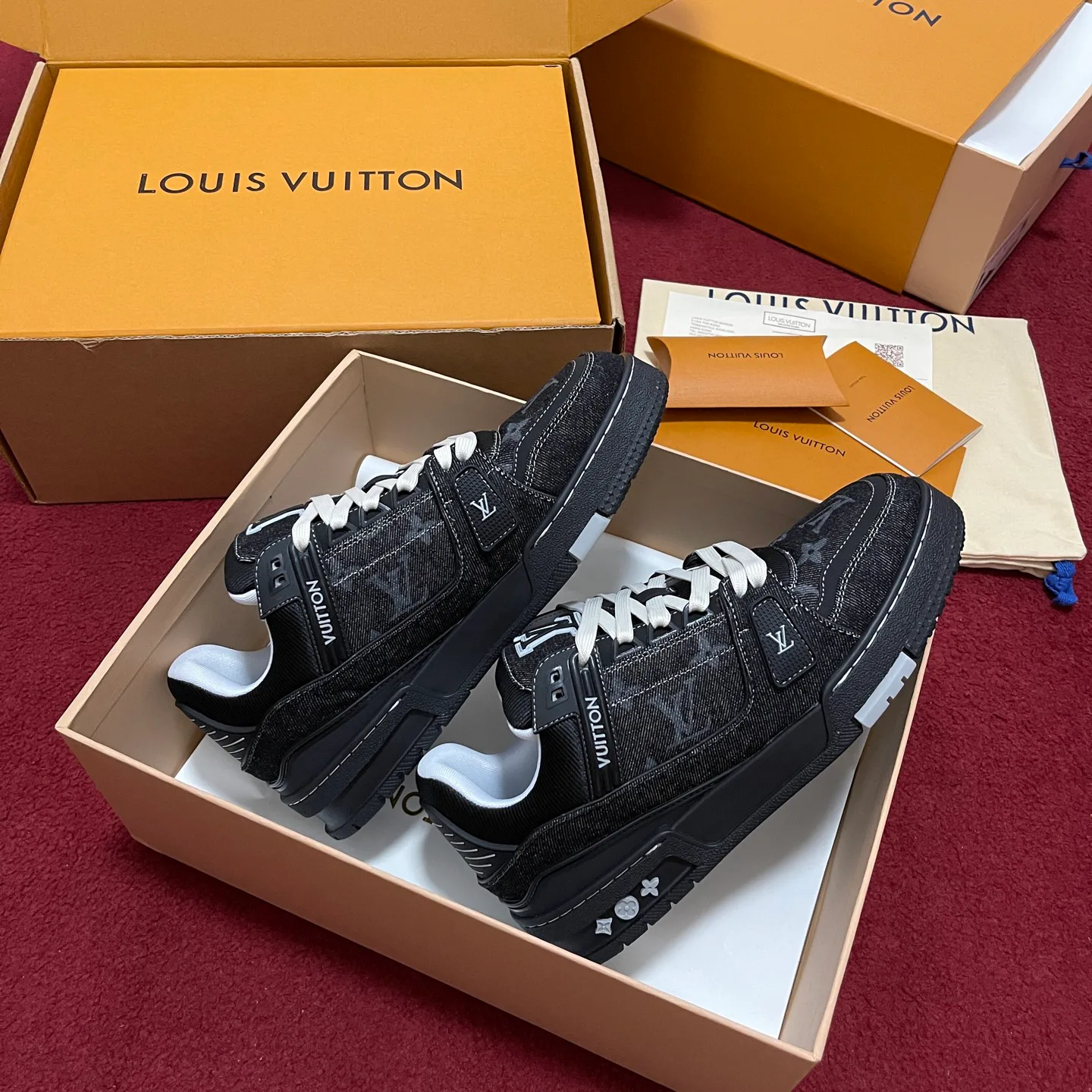 Кроссовки Женские Louis Vuitton 33717