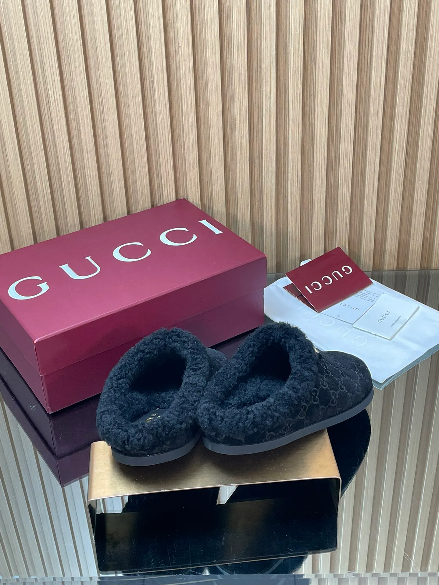 Тапочки Женские Gucci 18703252