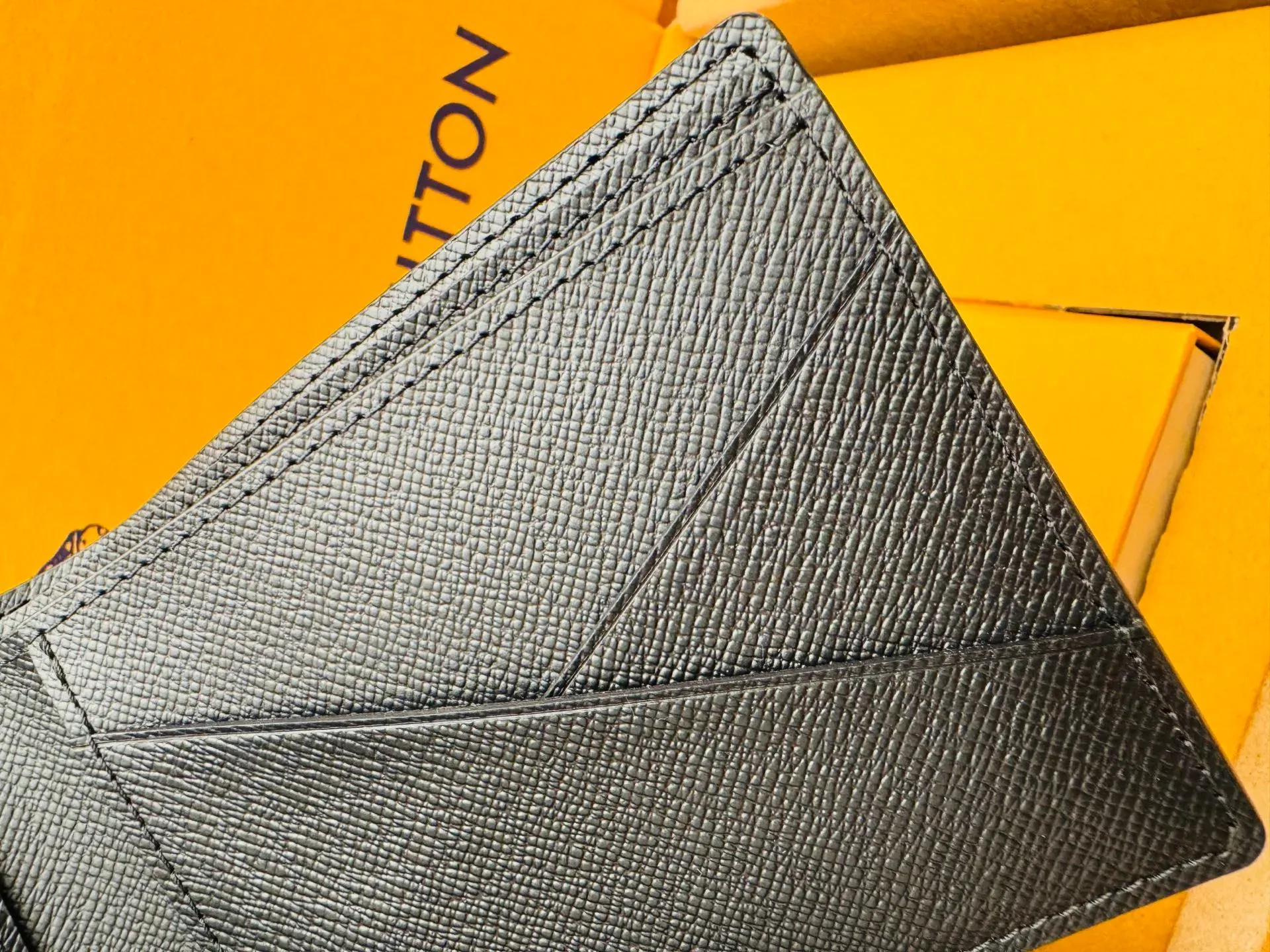 Клатчи Женские Louis Vuitton 1923366