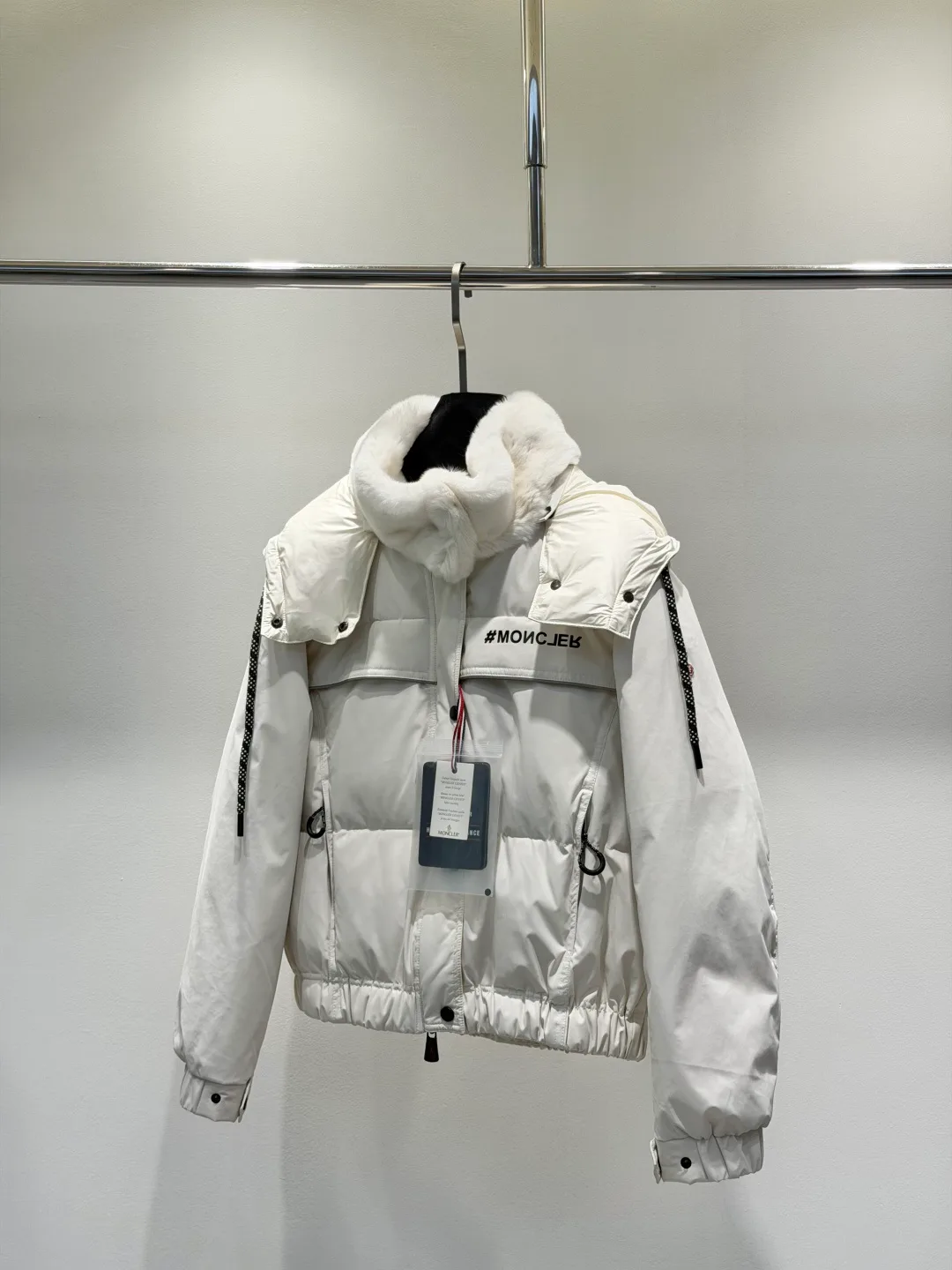 Куртки И Пуховики Женские Moncler 20099729