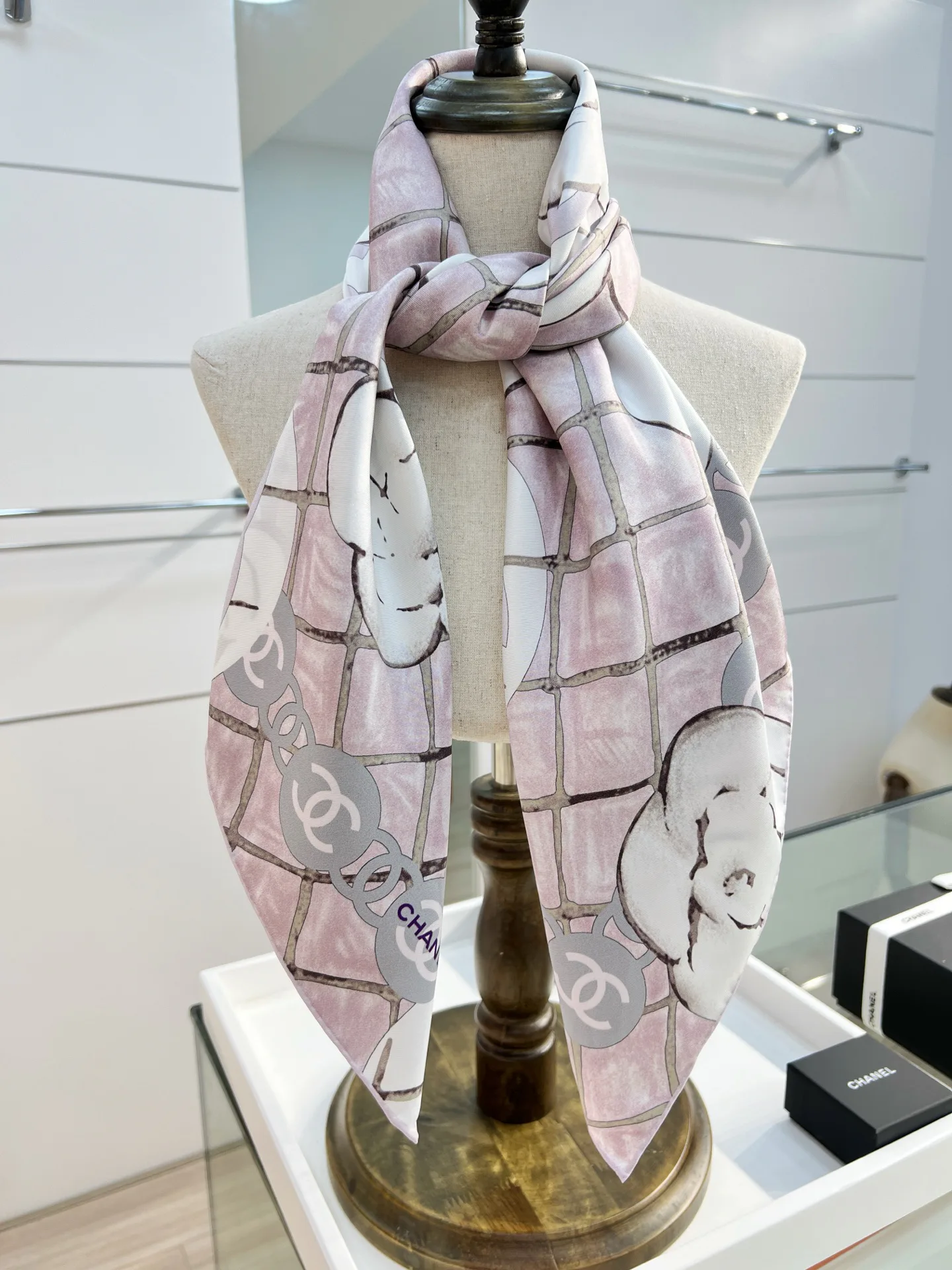 Шарфы Chanel 136904