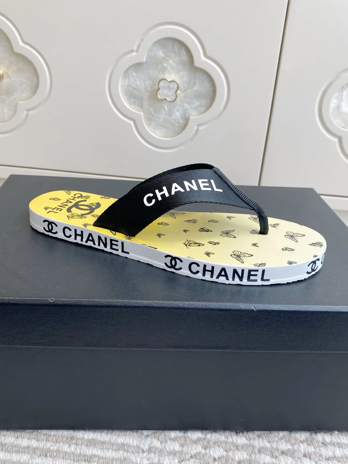 Шлепанцы Женские Chanel 11909733