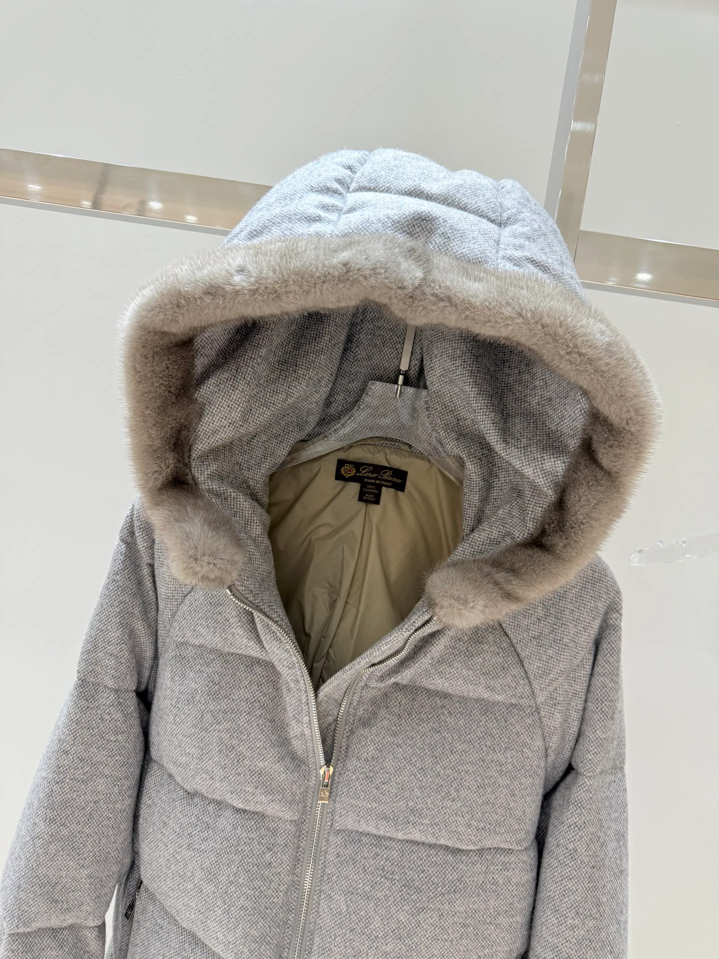 Куртки И Пуховики Женские Loro Piana 18082724