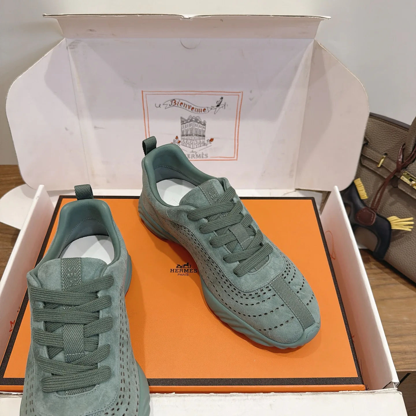 Кроссовки Женские Hermes 18230947