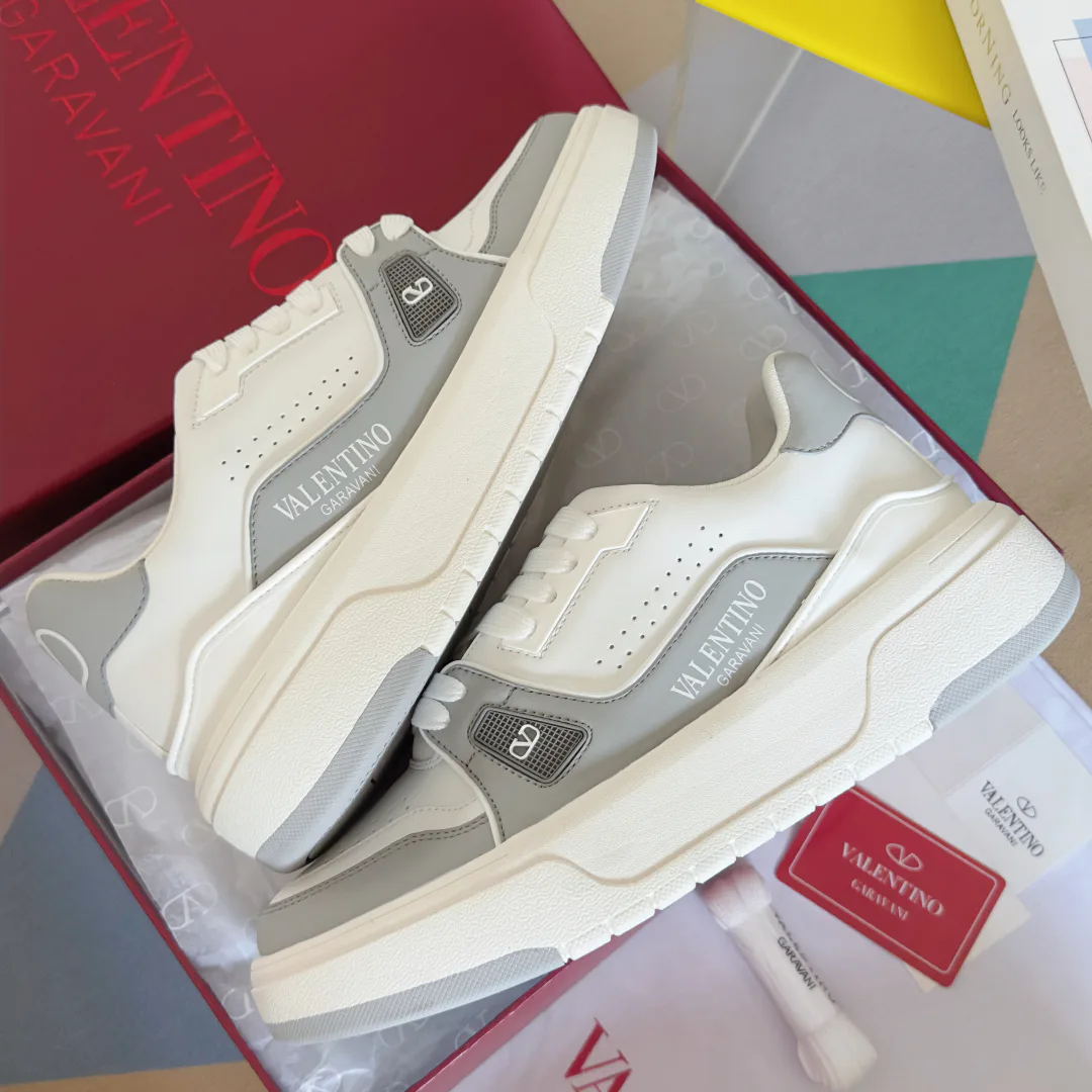 Кроссовки Женские Valentino 162654