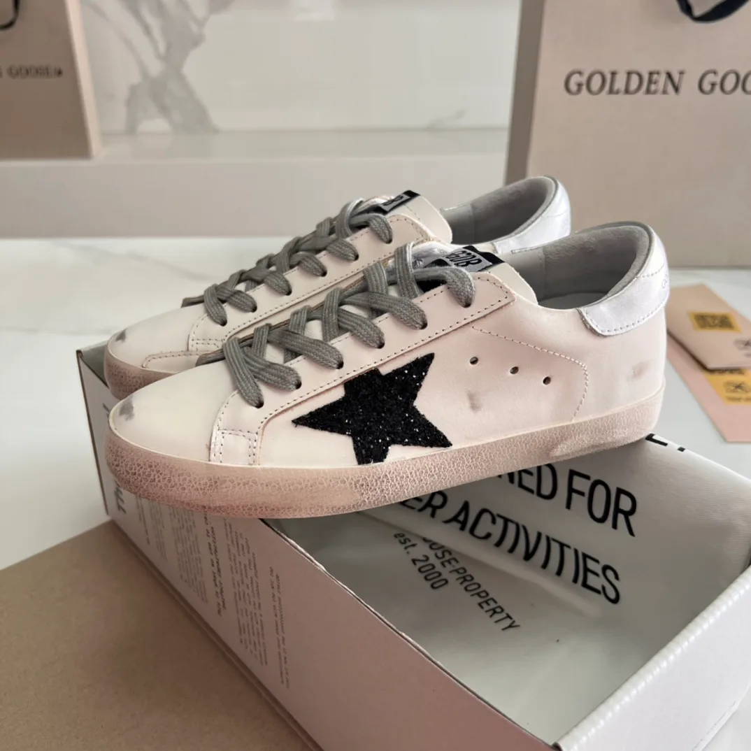 Кроссовки Женские Golden Goose 16995645