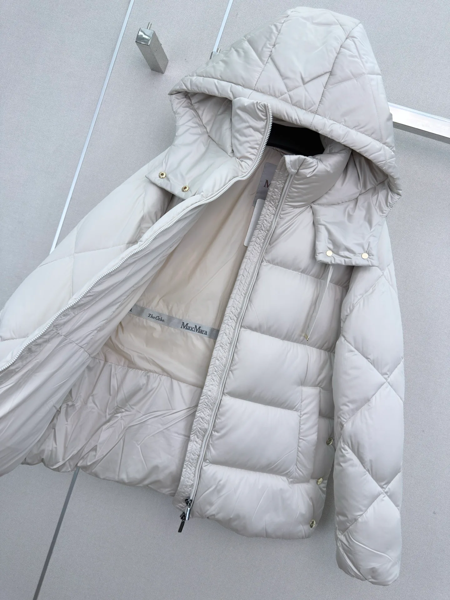 Куртки И Пуховики Женские Max Mara 18056529