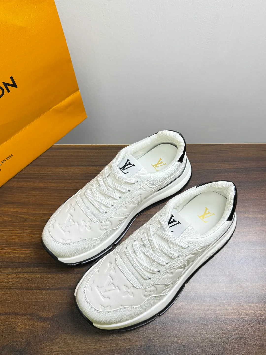 Кроссовки Мужские Louis Vuitton 20114687