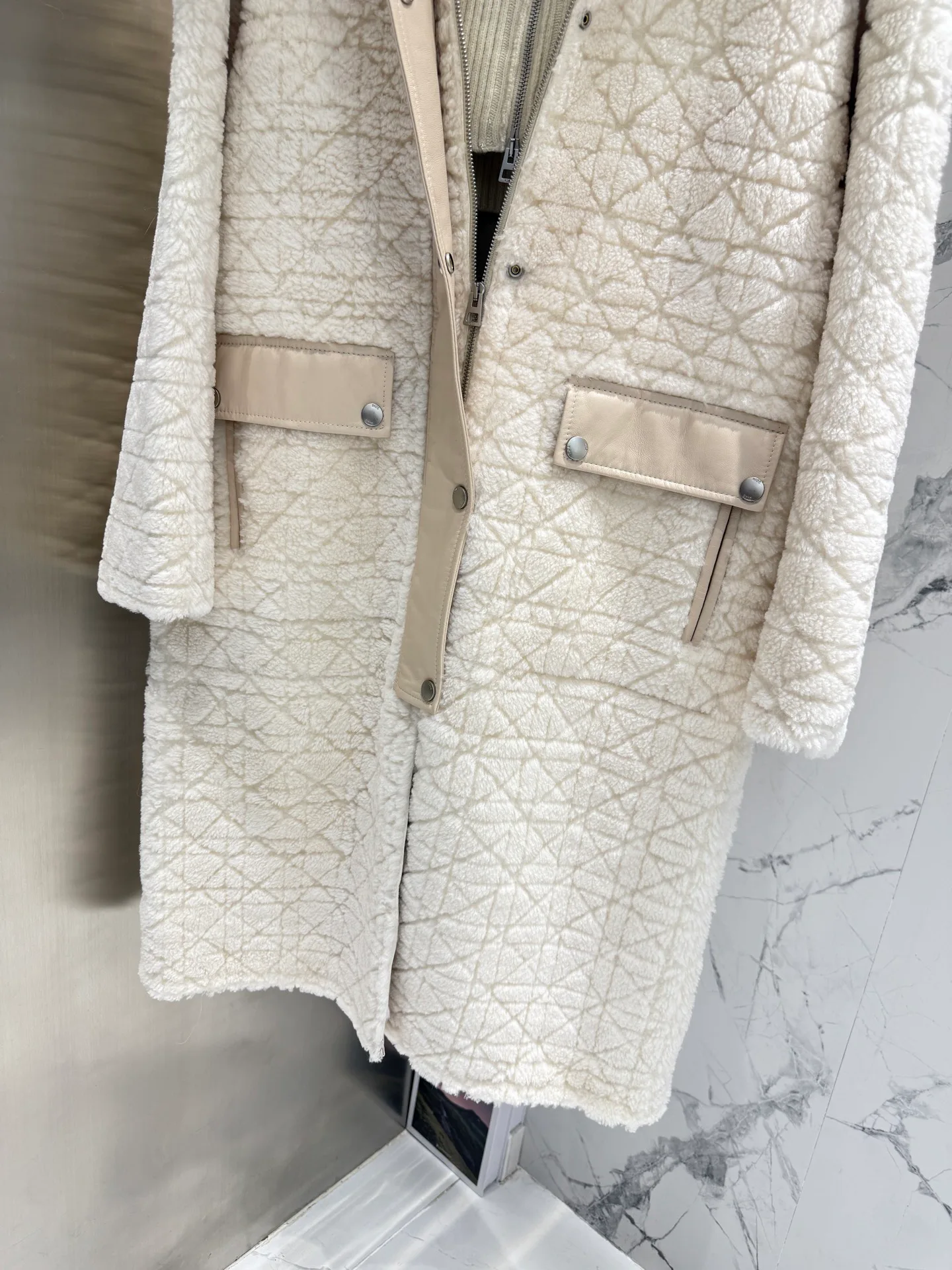 Кожаные Куртки И Дублёнки Женские Christian Dior 4771611