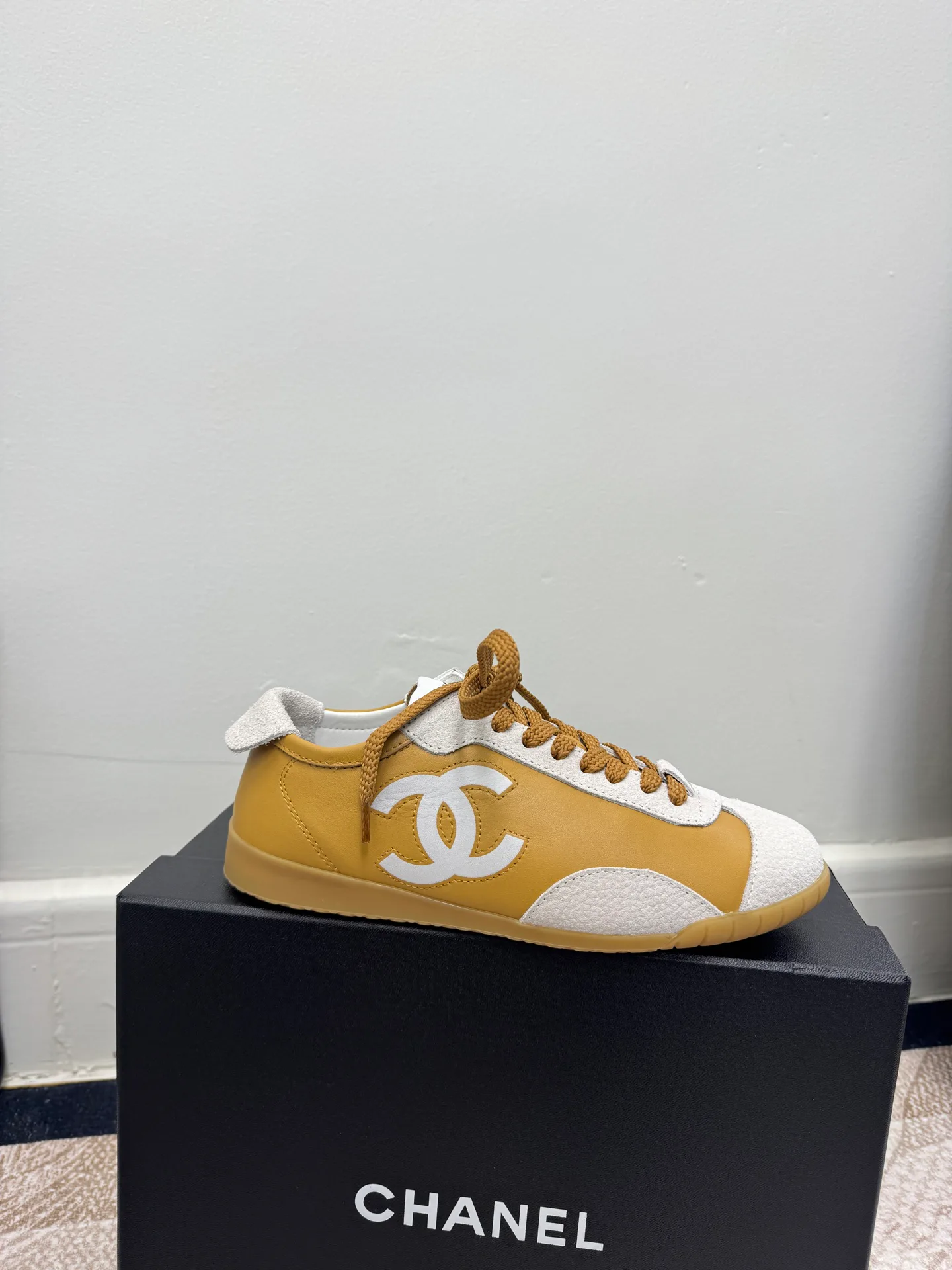 Кроссовки Женские Chanel 5718700