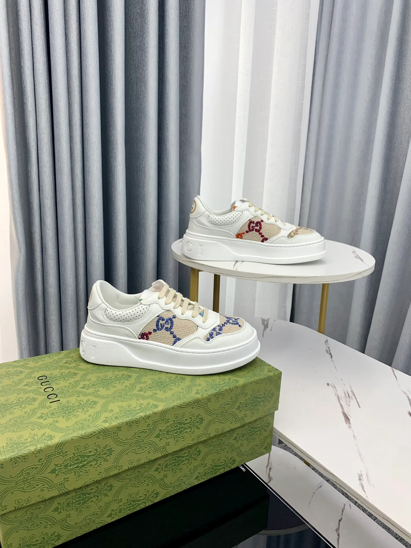Кроссовки Женские Gucci 12227980
