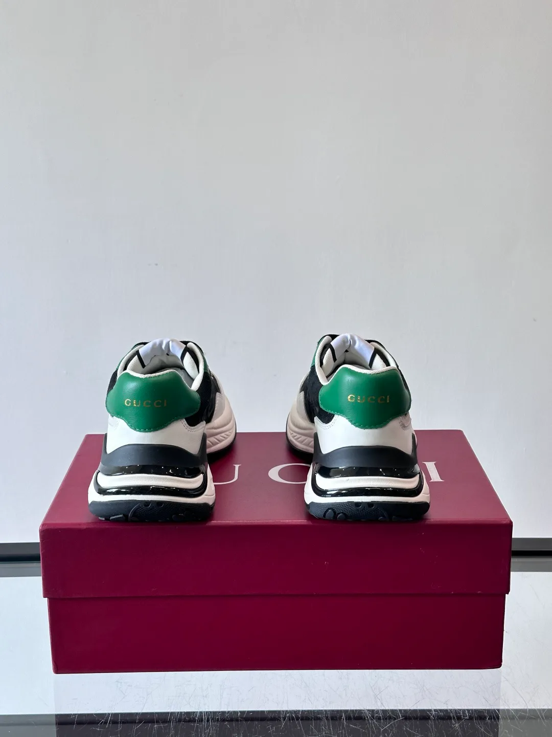 Кроссовки Мужские Gucci 3430324