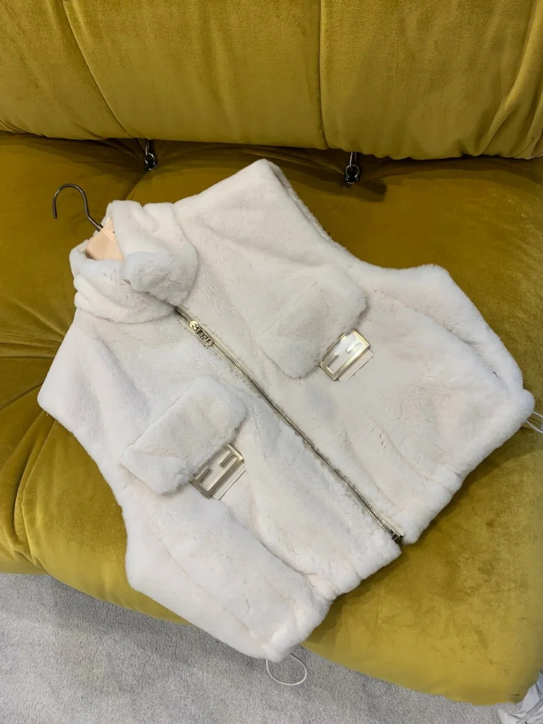 Жилеты Женские Fendi 1065900