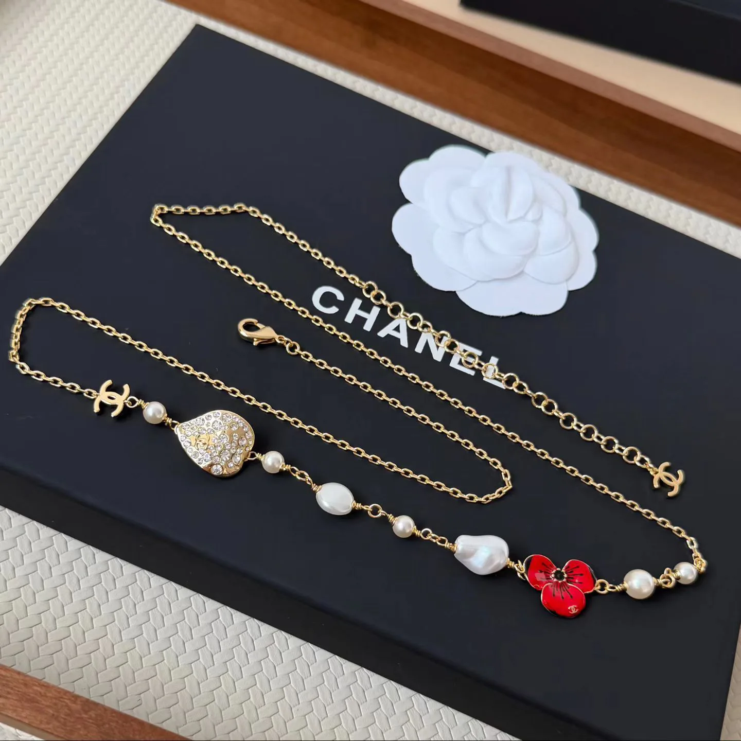 Бижутерия Chanel 18122708