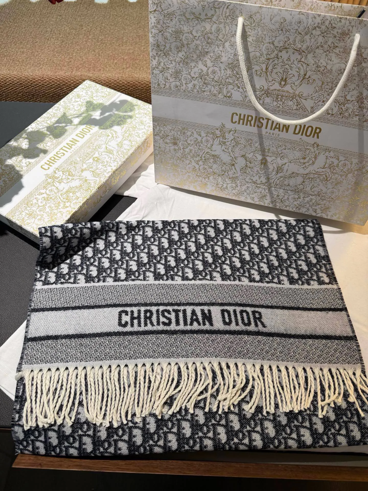 Шарфы Christian Dior 17838008