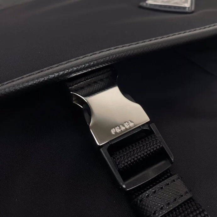 Сумки На Ремне Женские Prada 11872150