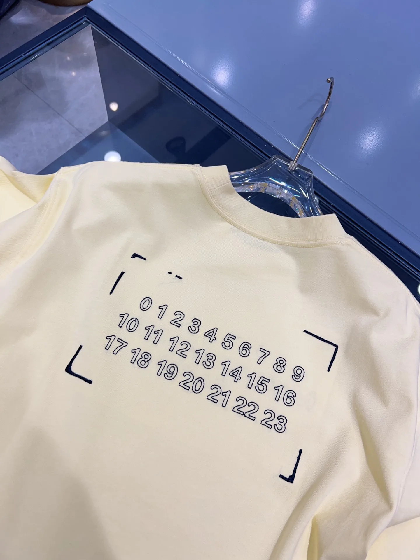 Футболки Женские Maison Margiela 13083413