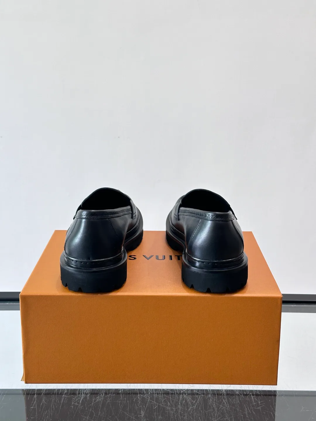 Лоферы И Туфли Мужские Louis Vuitton 17646071