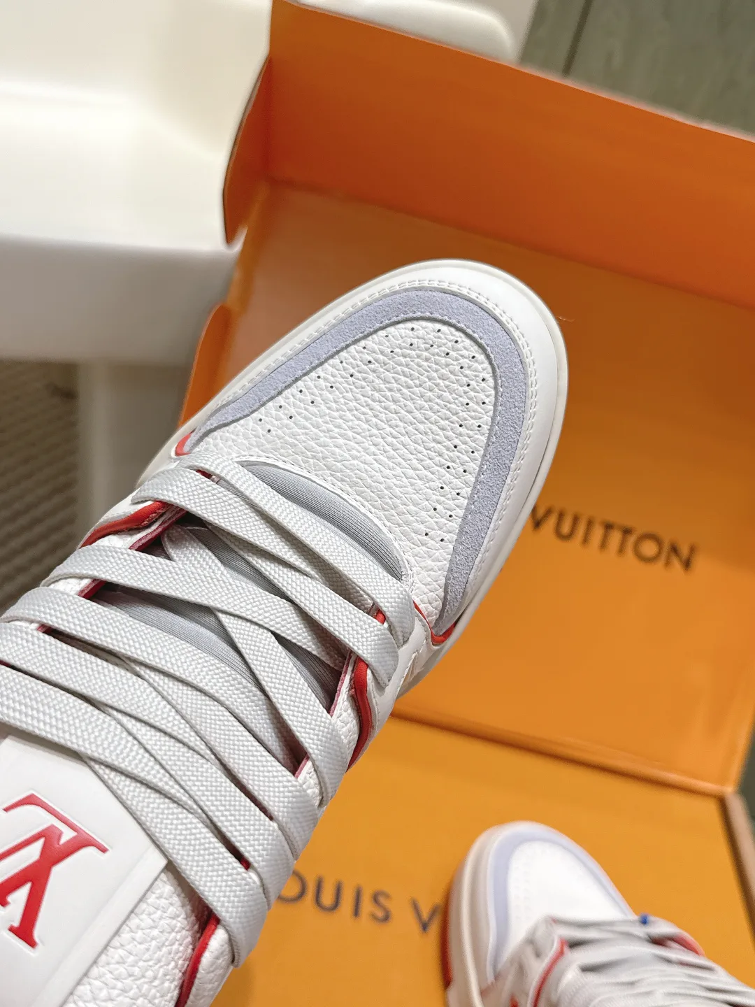 Кроссовки Женские Louis Vuitton 200728