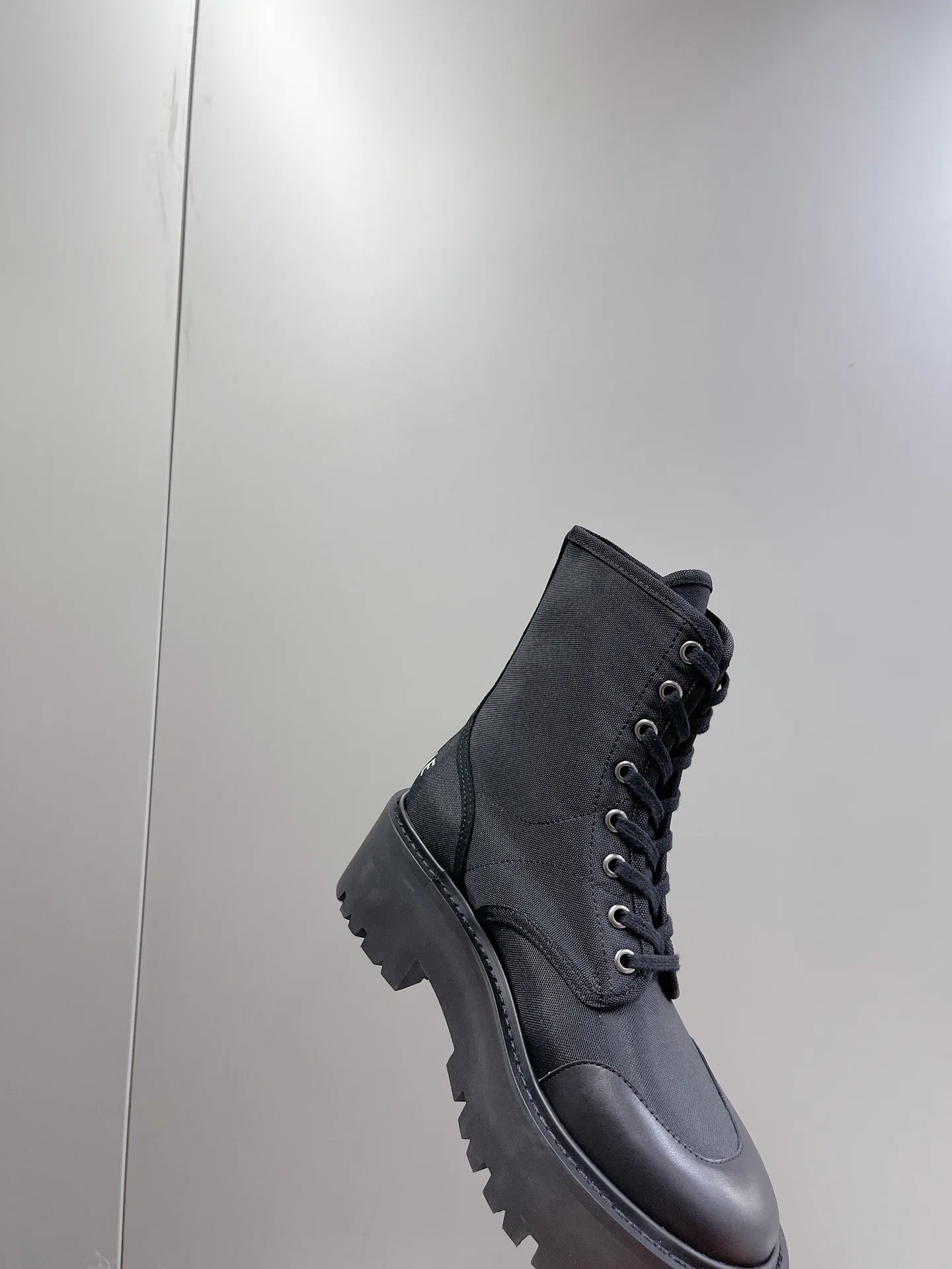 Ботинки Женские Celine 18005924