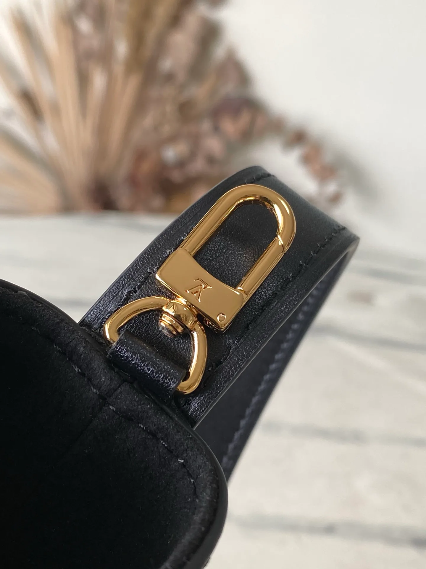 Классические Сумки Женские Louis Vuitton 18240363