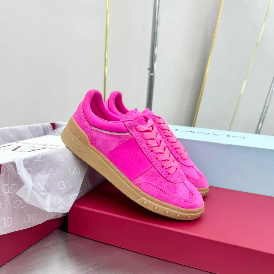 Кроссовки Женские Valentino 17955029
