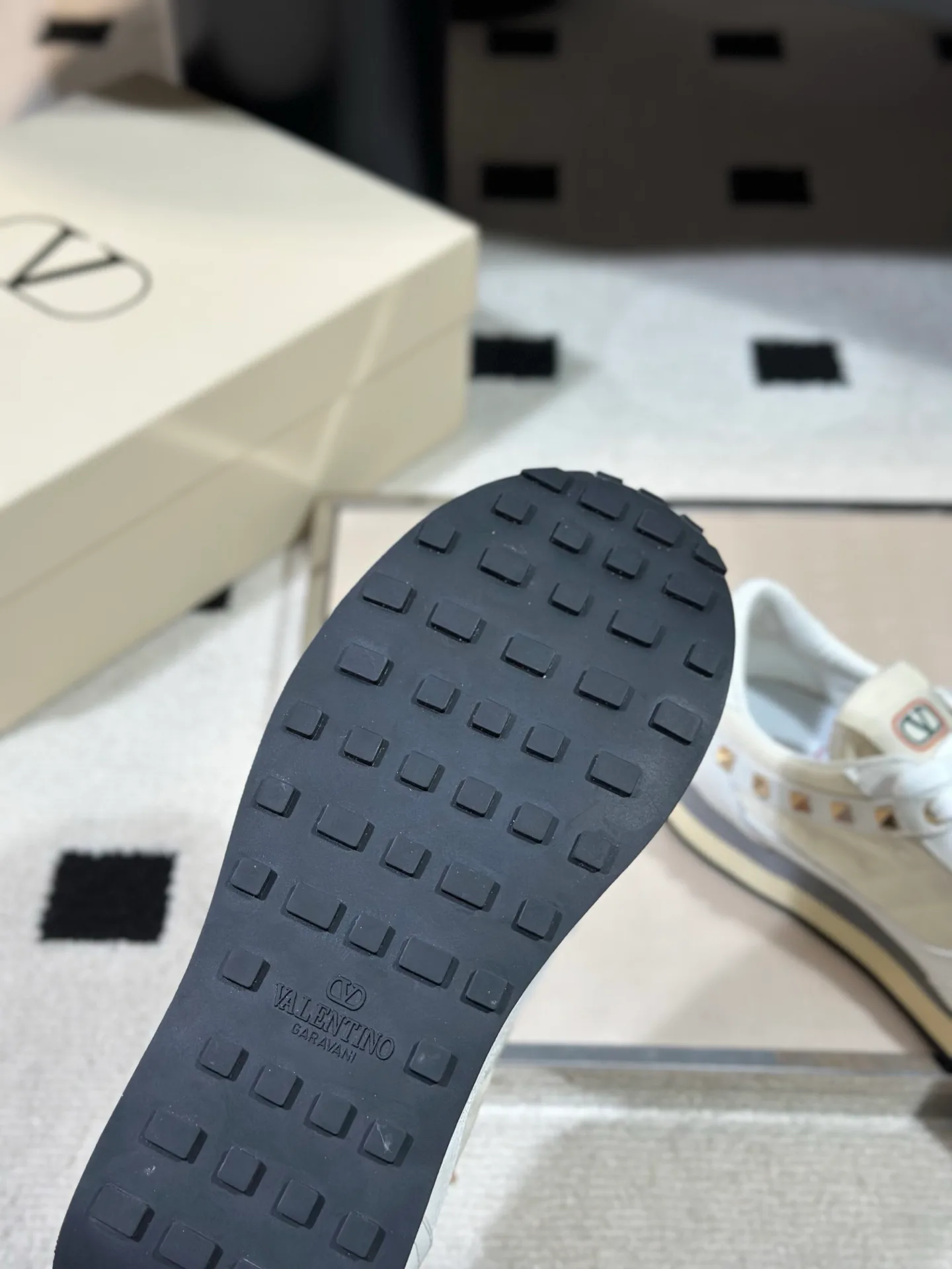 Кроссовки Мужские Valentino 17978704