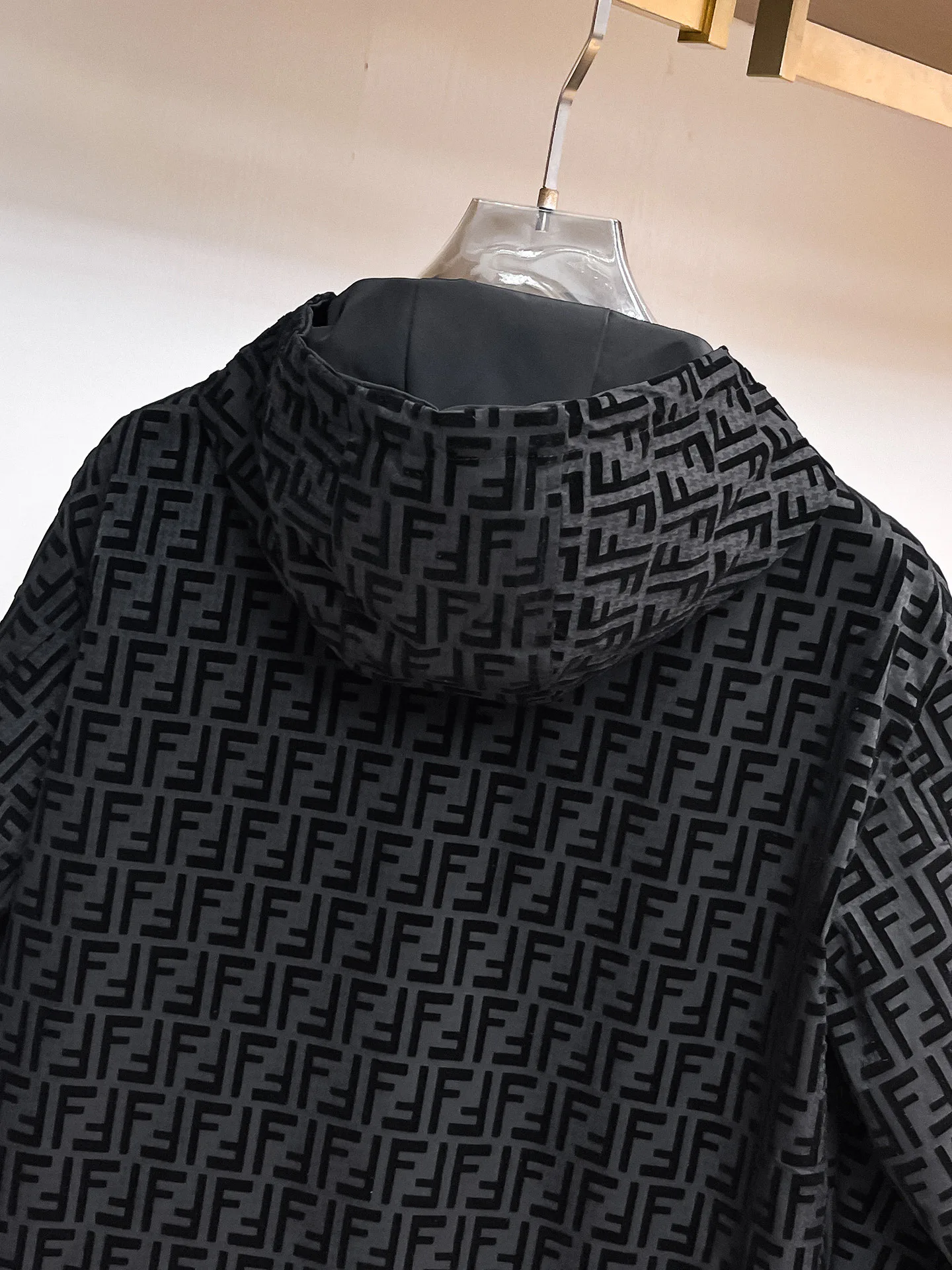 Куртки И Пуховики Мужские Fendi 18197233