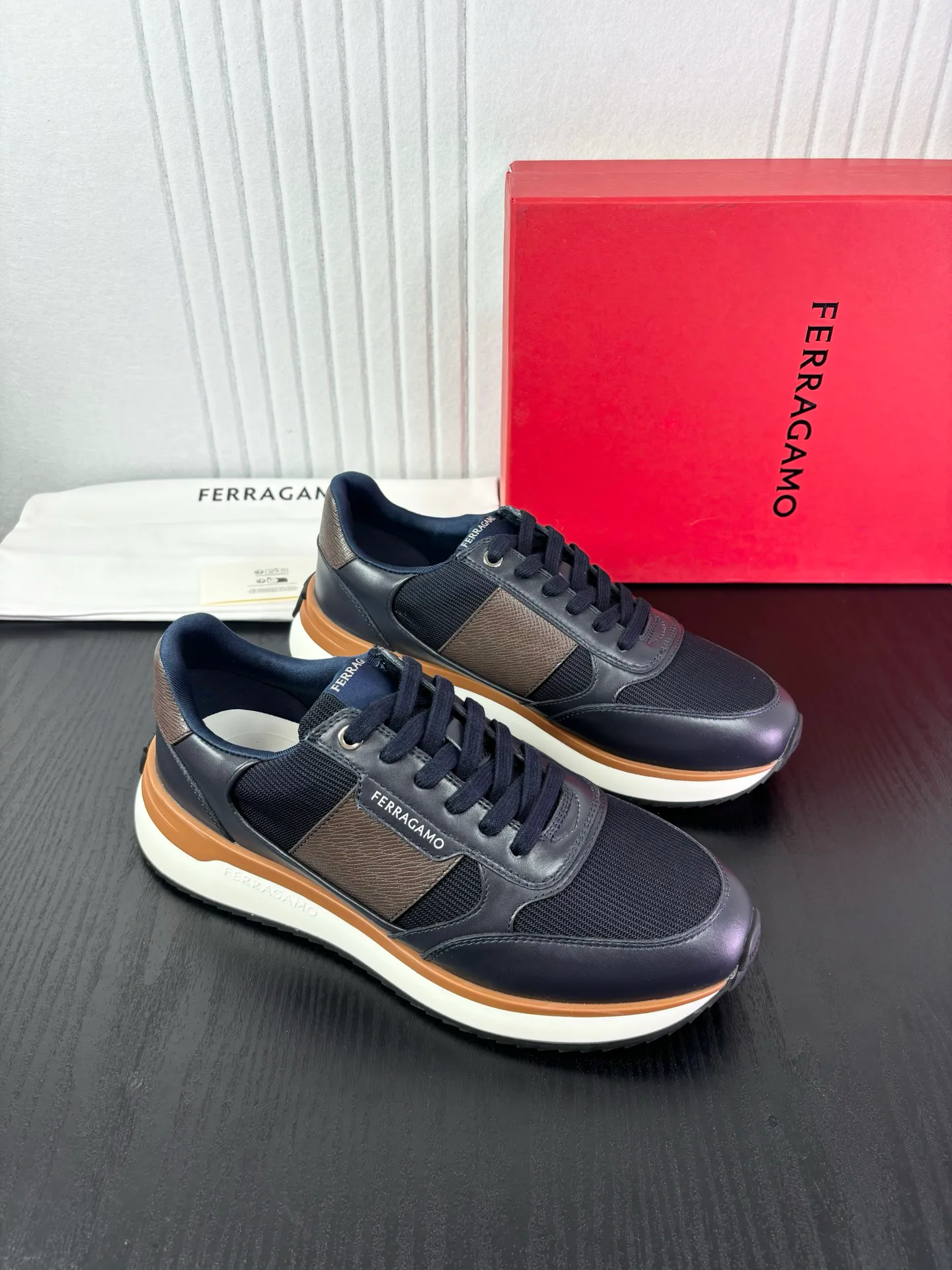 Кроссовки Мужские Salvatore Ferragamo 19665137