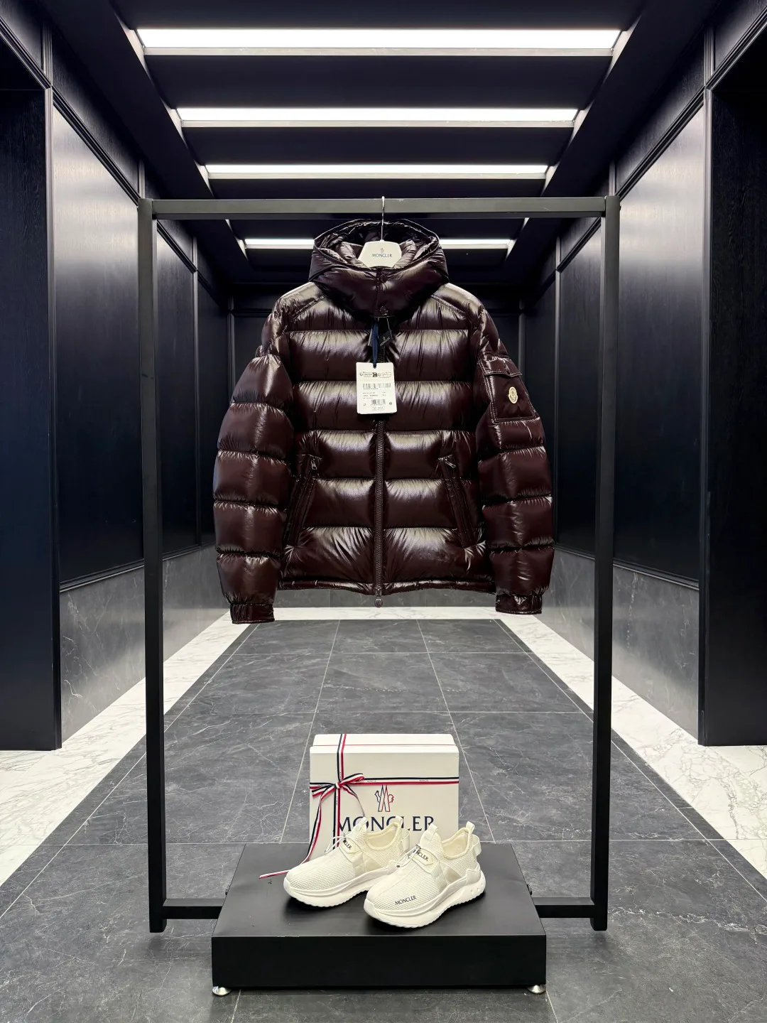 Куртки И Пуховики Мужские Moncler 4848779