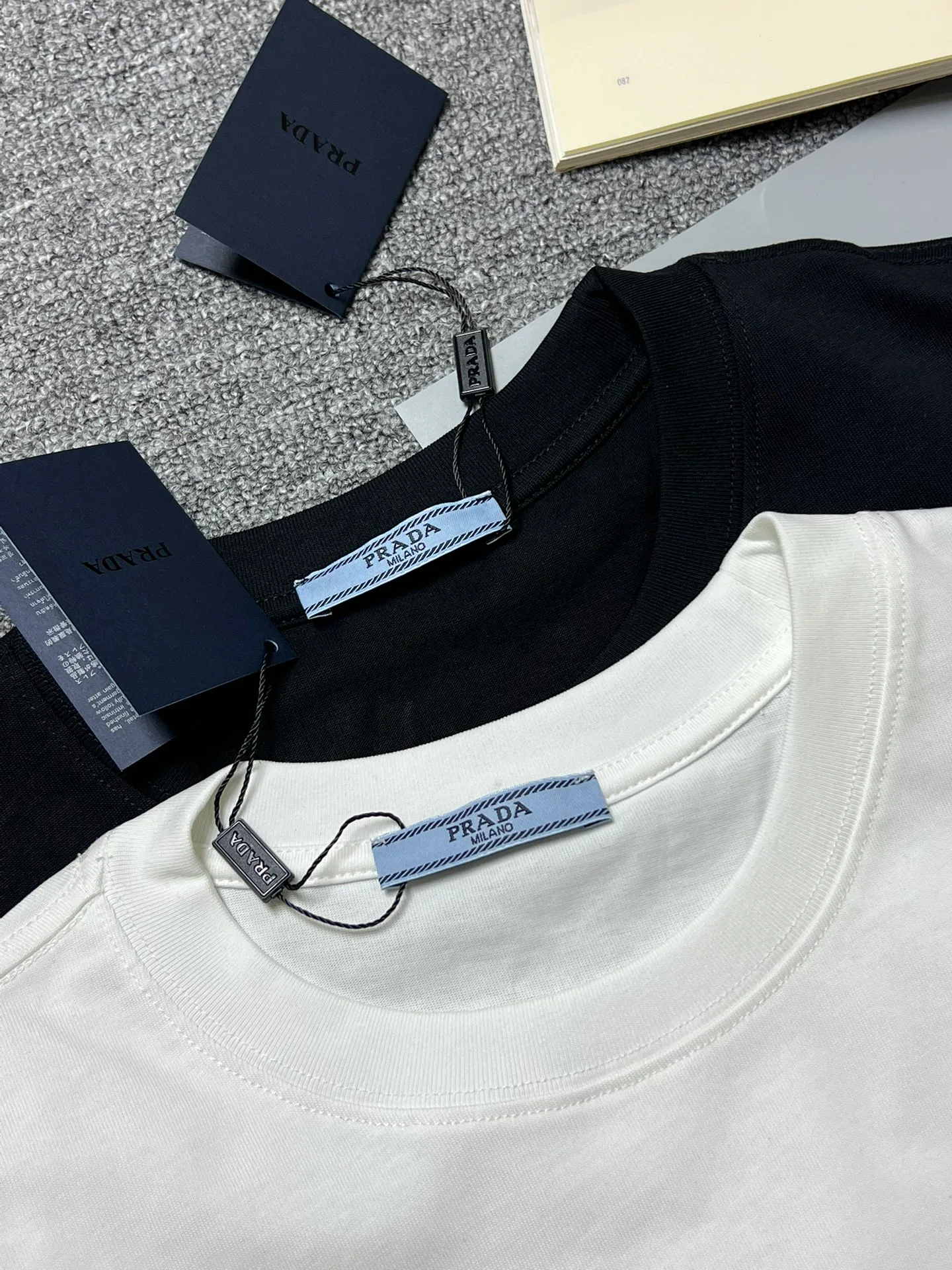 Футболки Женские Prada 11575057