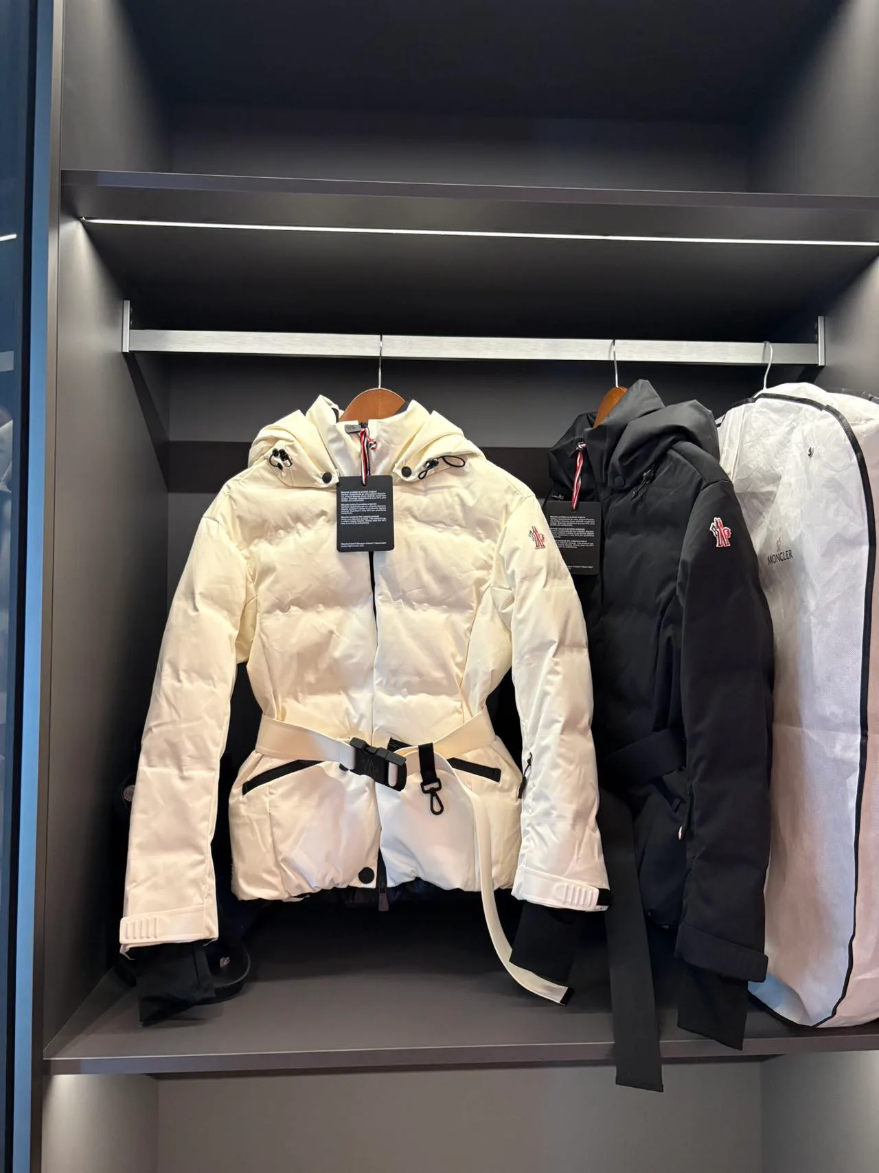 Куртки И Пуховики Мужские Moncler 18231762