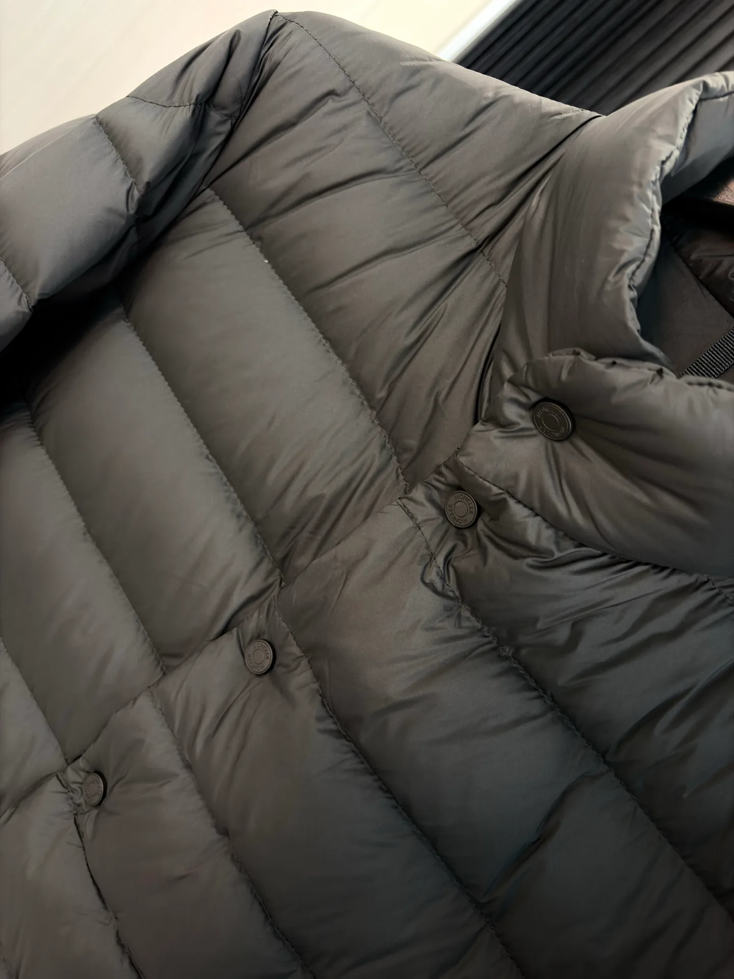 Куртки И Пуховики Мужские Moncler 18218454