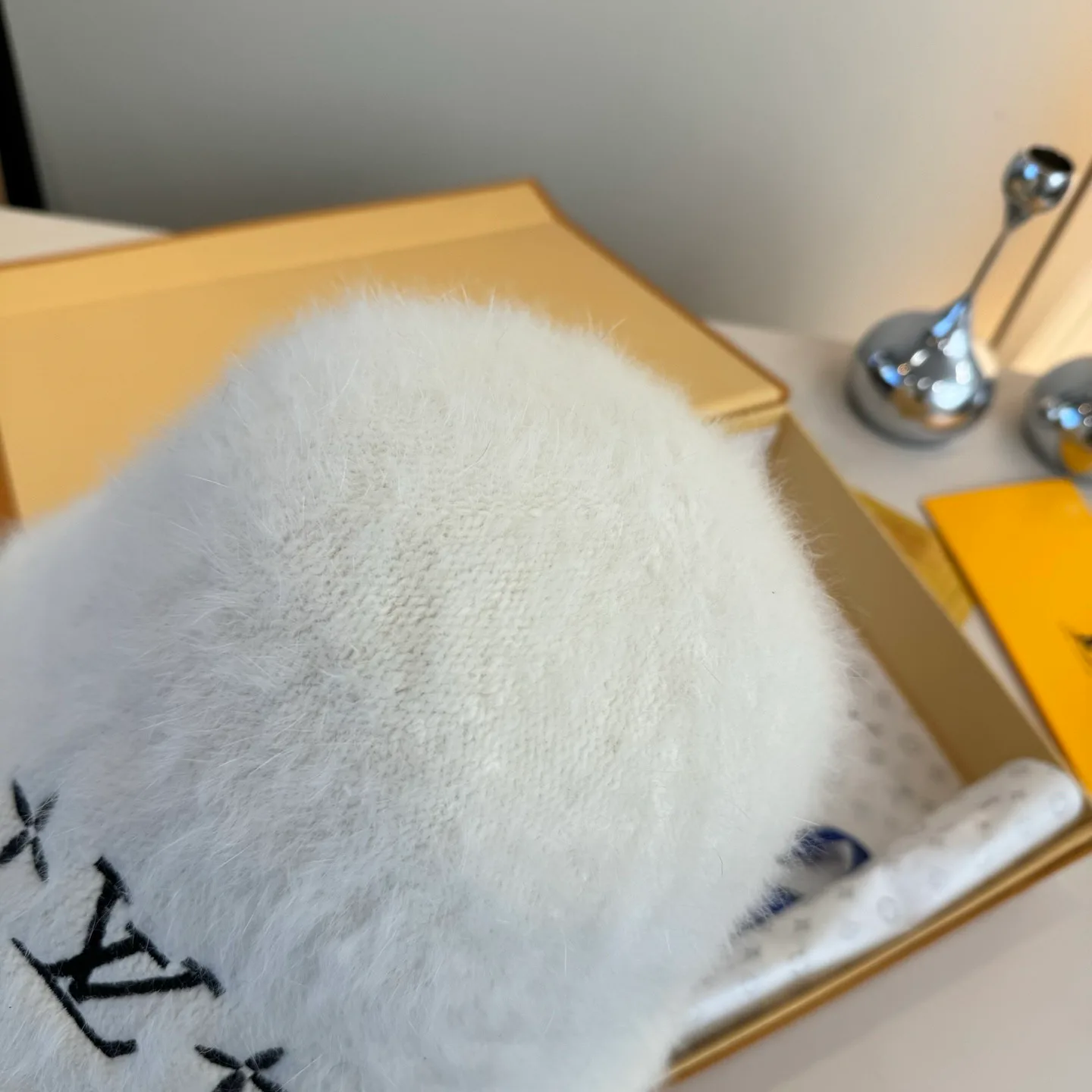 Головные Уборы Louis Vuitton 563516