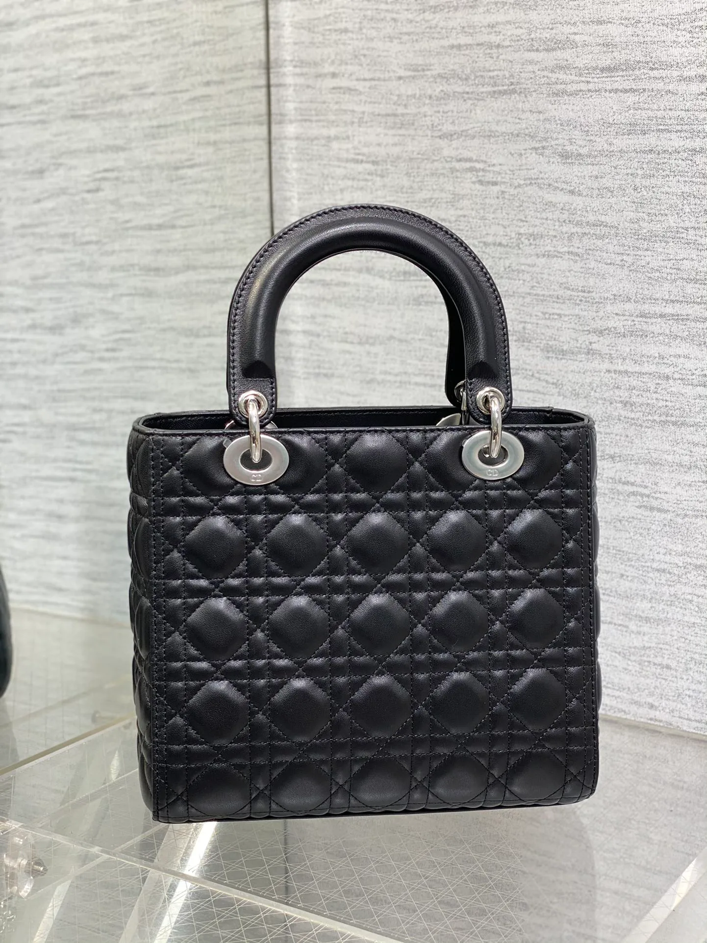 Классические Сумки Женские Christian Dior 11685136