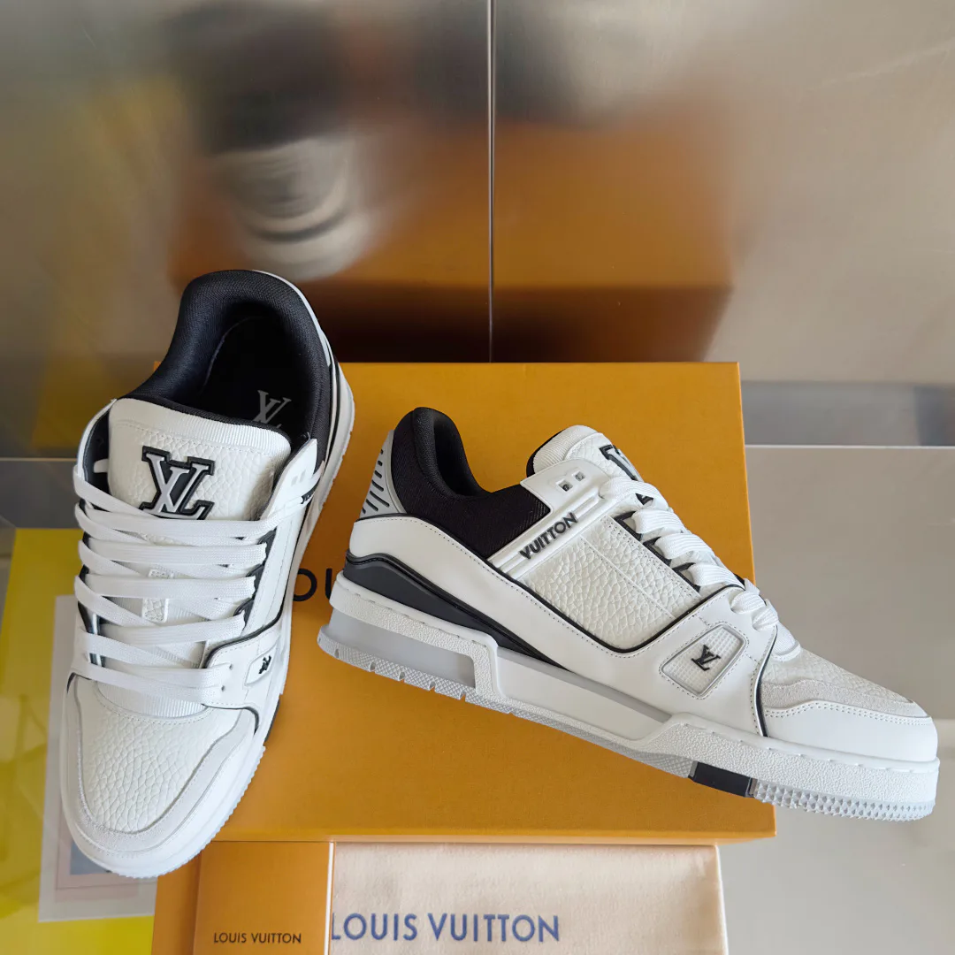 Кроссовки Женские Louis Vuitton 10646332