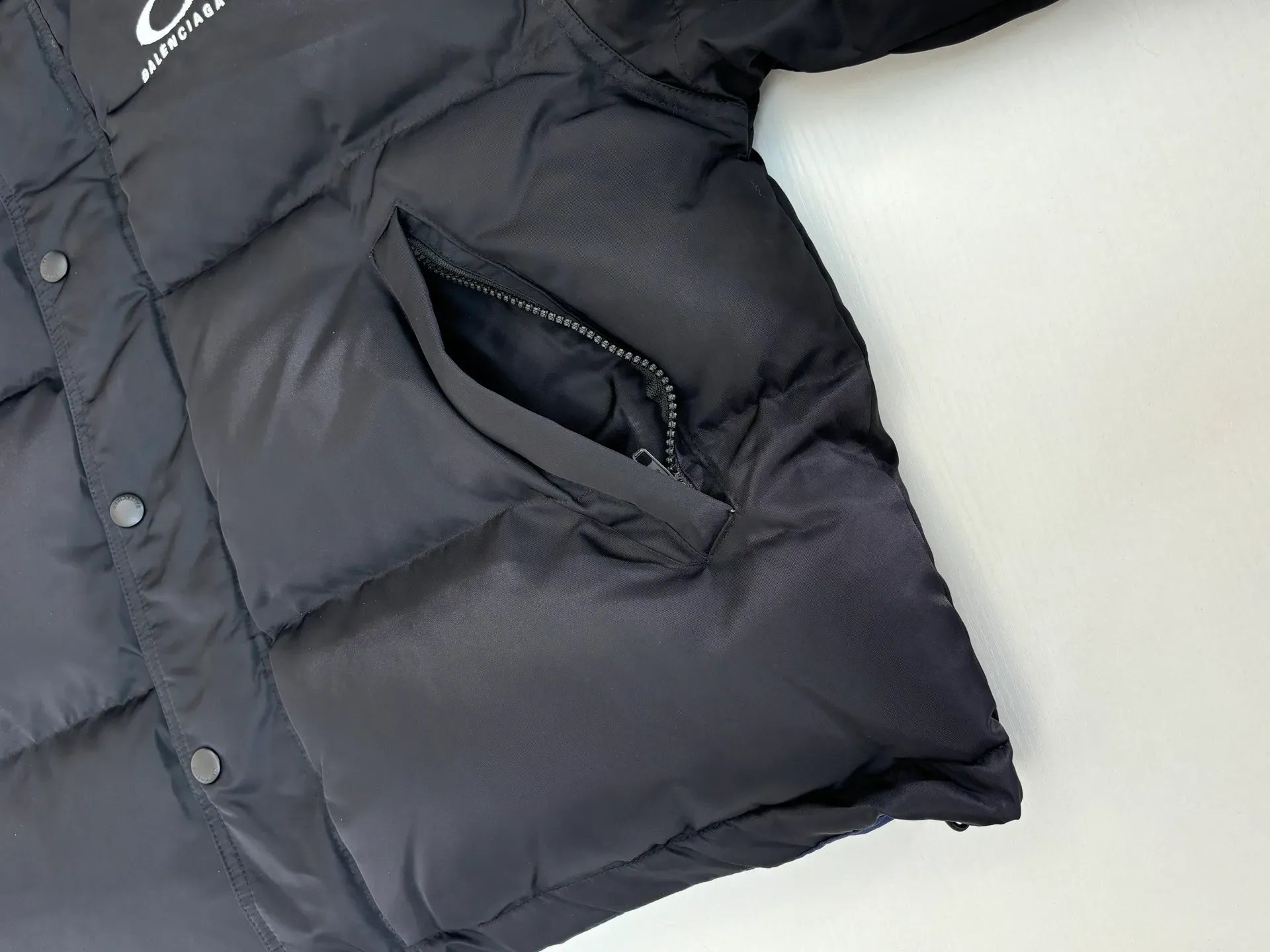 Куртки Женские Balenciaga 226509