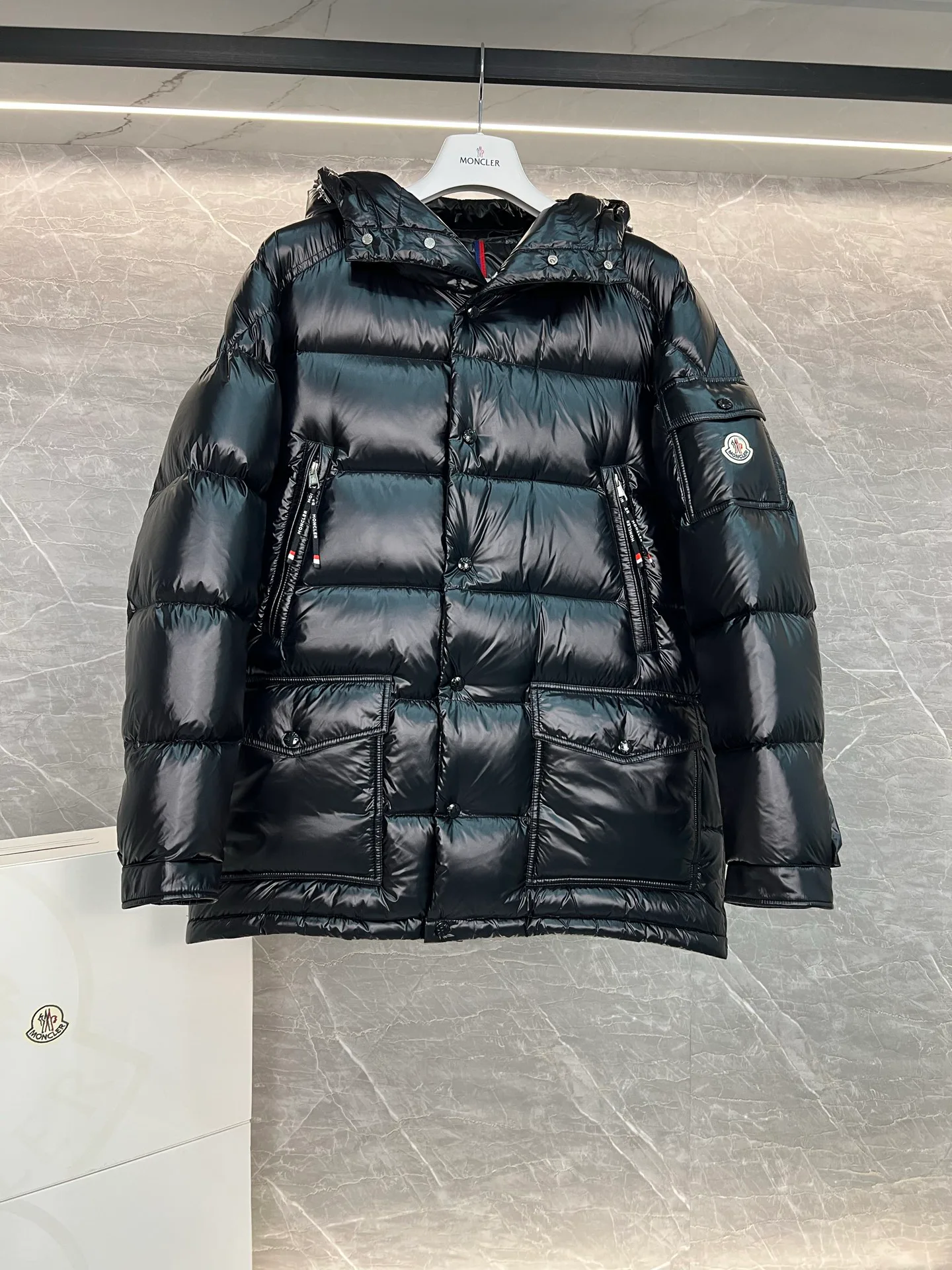 Куртки И Пуховики Женские Moncler 18599886