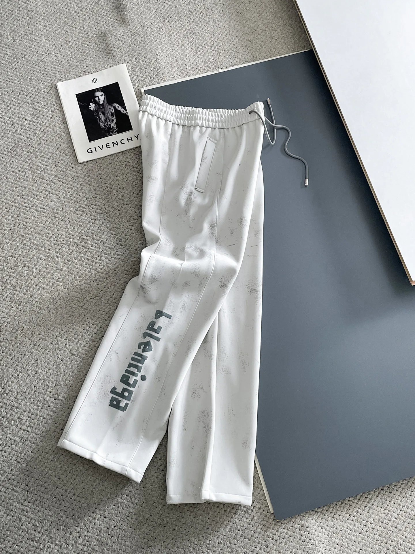 Брюки Женские Balenciaga 10310667