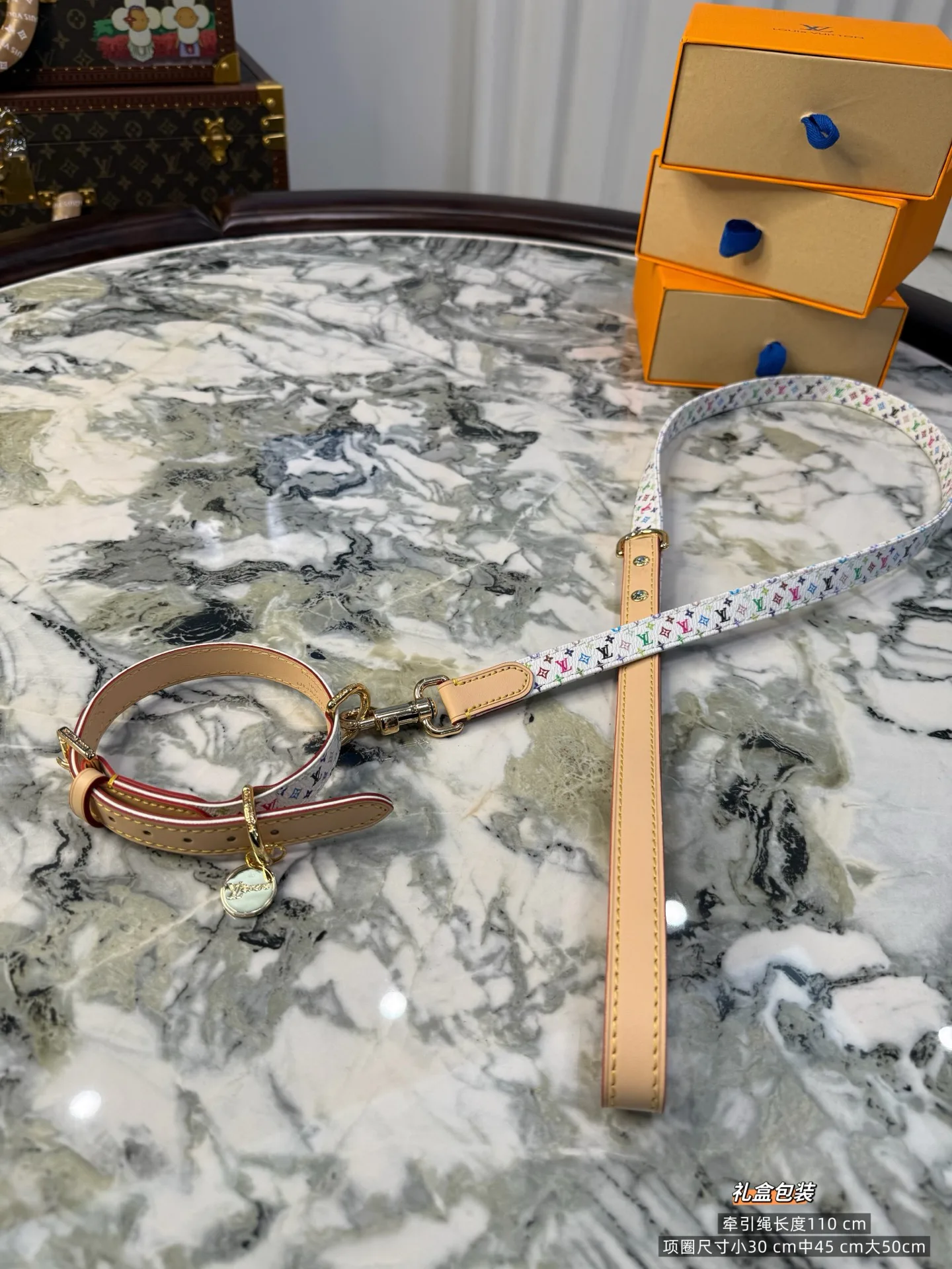 Текстиль Louis Vuitton 11888359