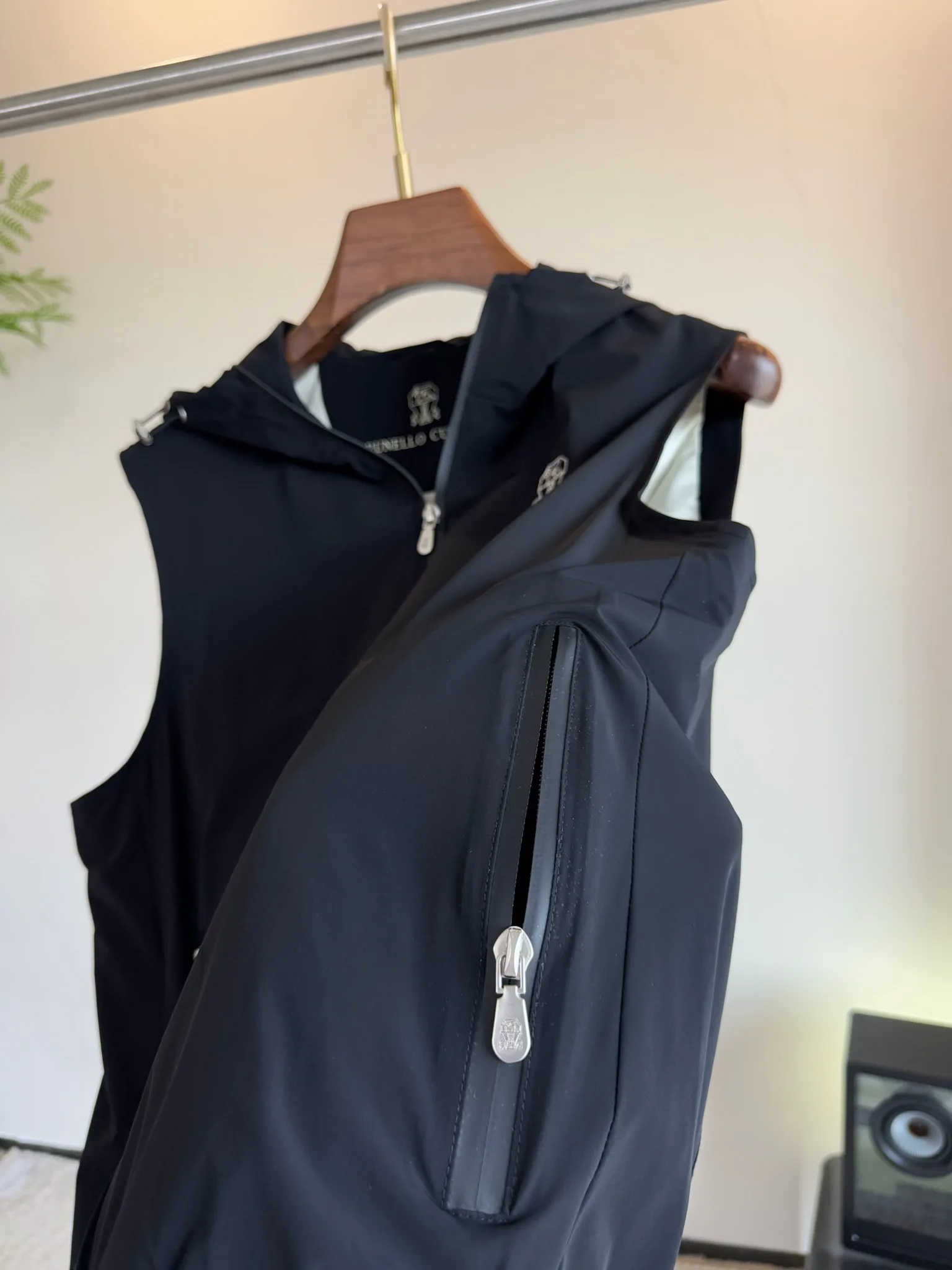 Жилеты Мужские Brunello Cucinelli 11697573