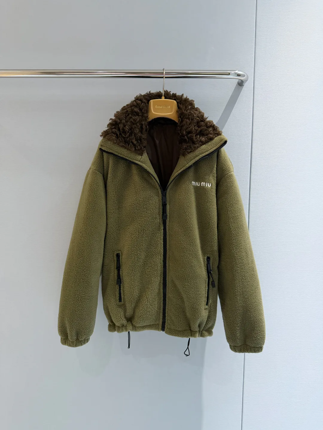 Куртки И Пуховики Женские Miu Miu 18374101