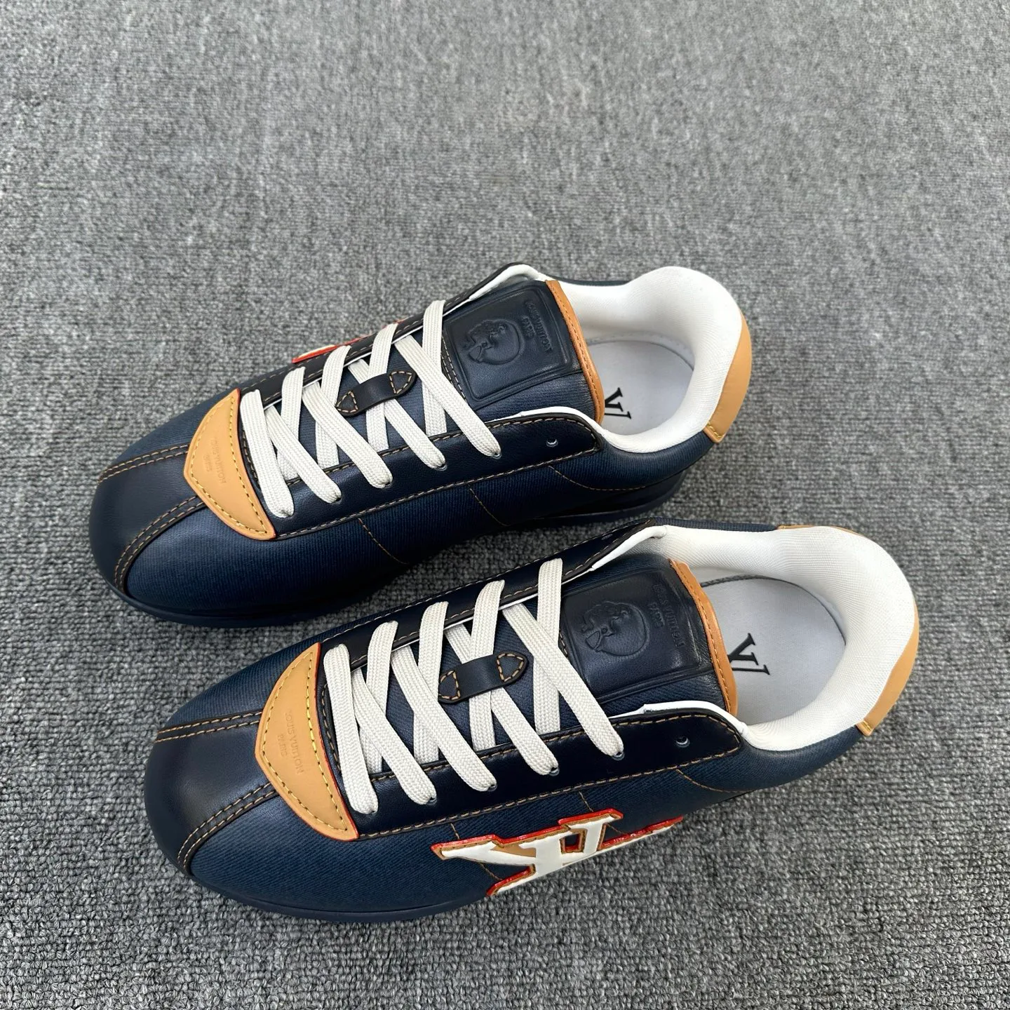 Кроссовки Мужские Louis Vuitton 1515862