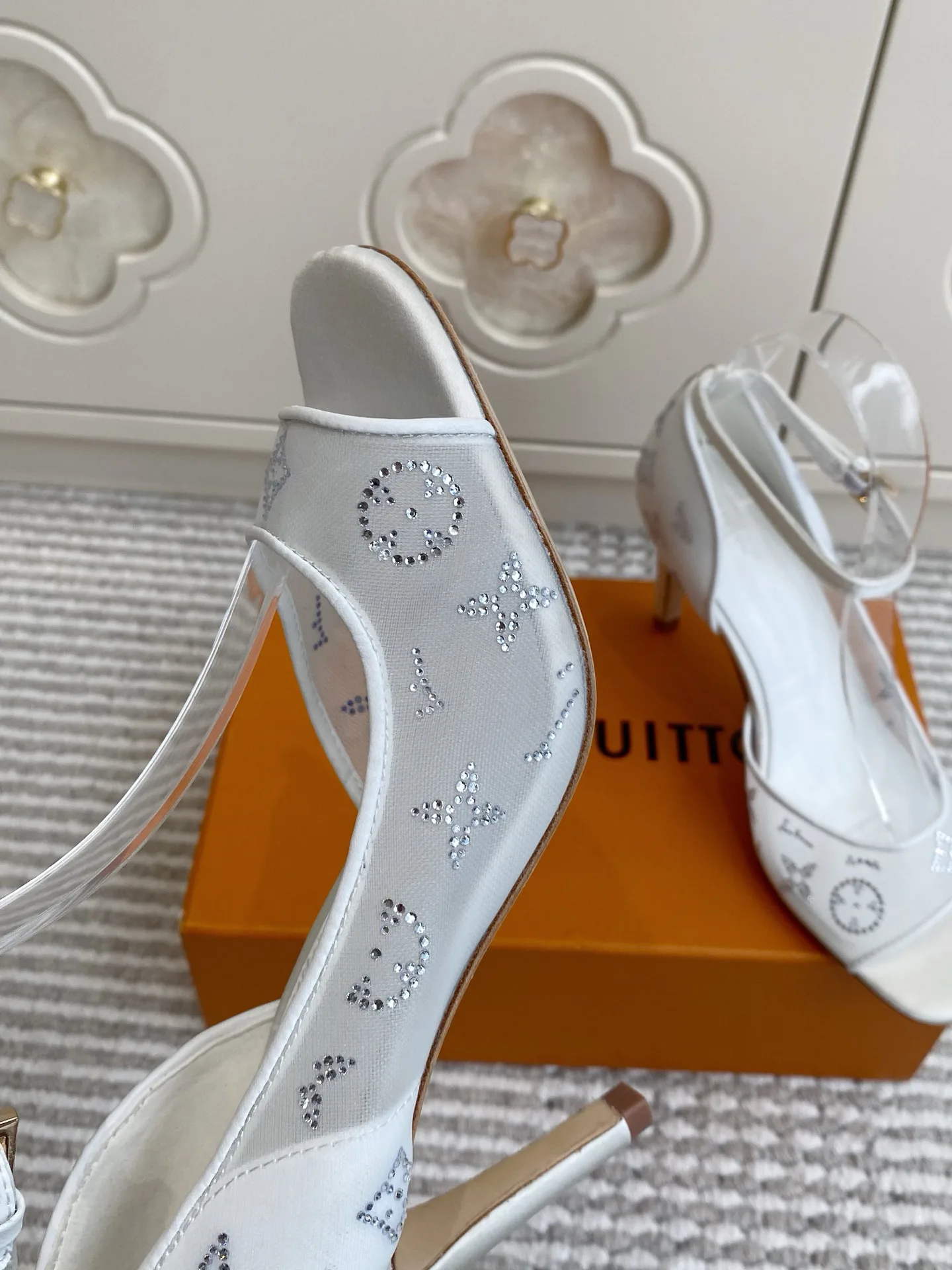 Босоножки Женские Louis Vuitton 12779847