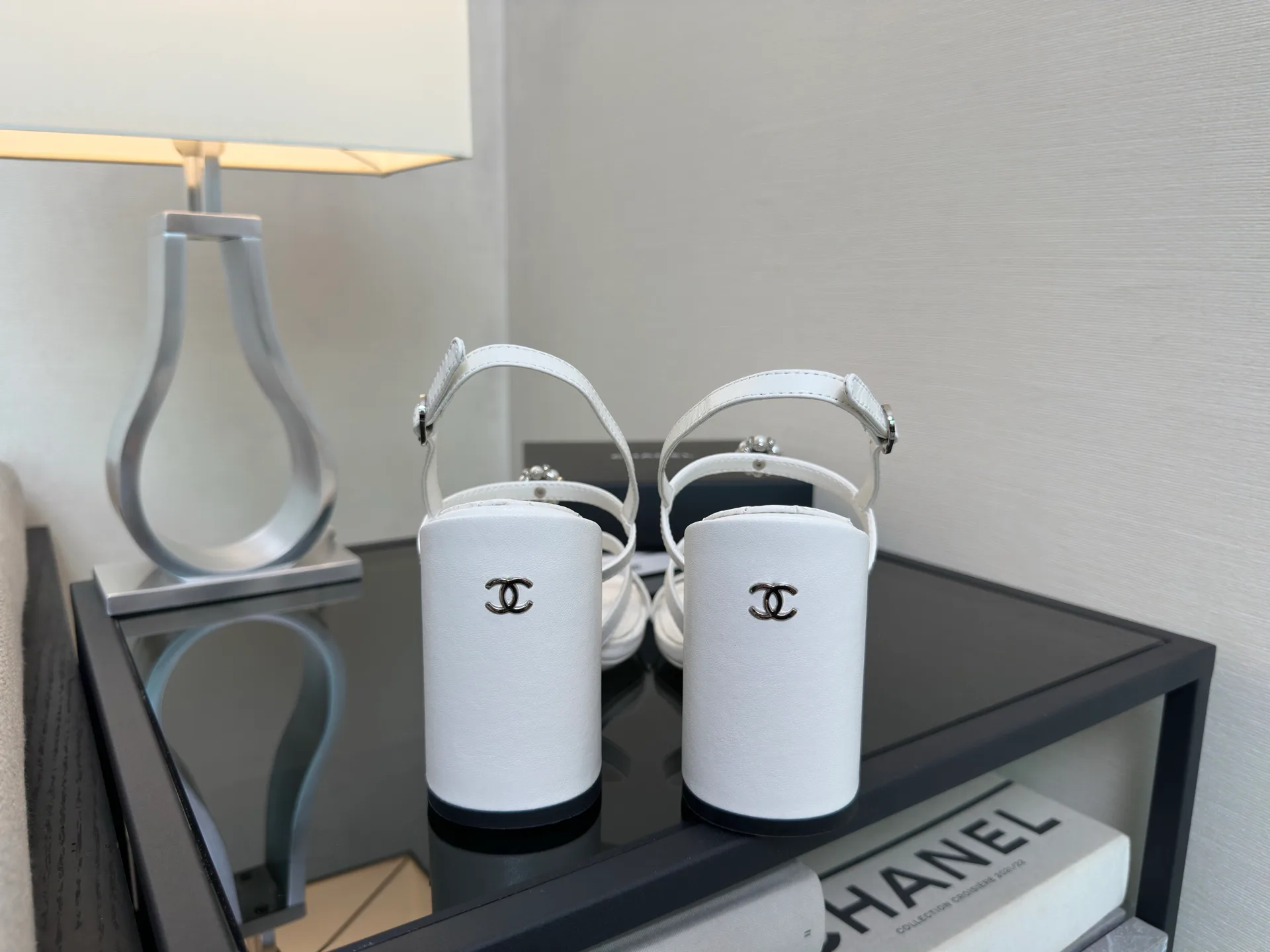 Босоножки Женские Chanel 18107372