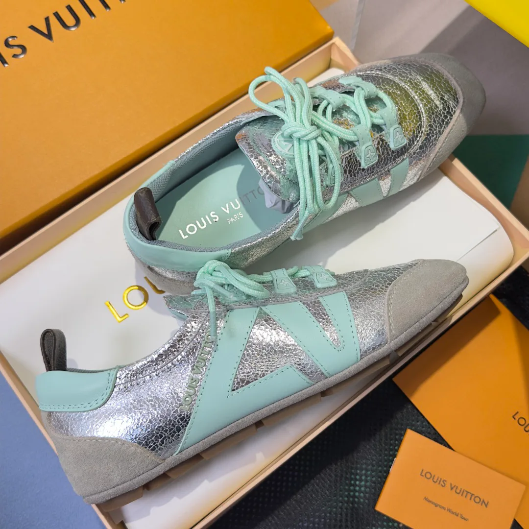 Кроссовки Женские Louis Vuitton 17780696