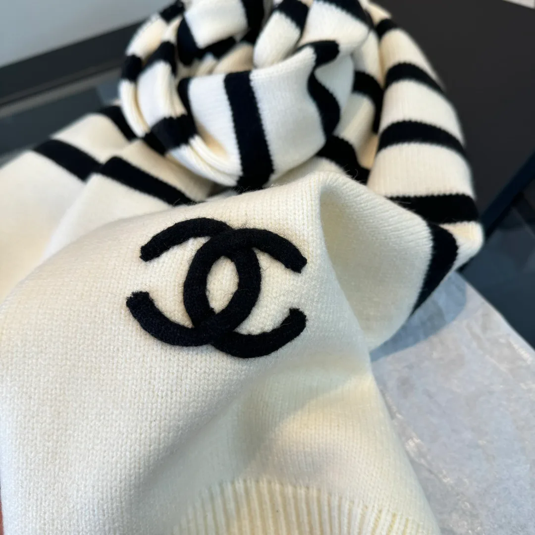 Шарфы Chanel 18627319