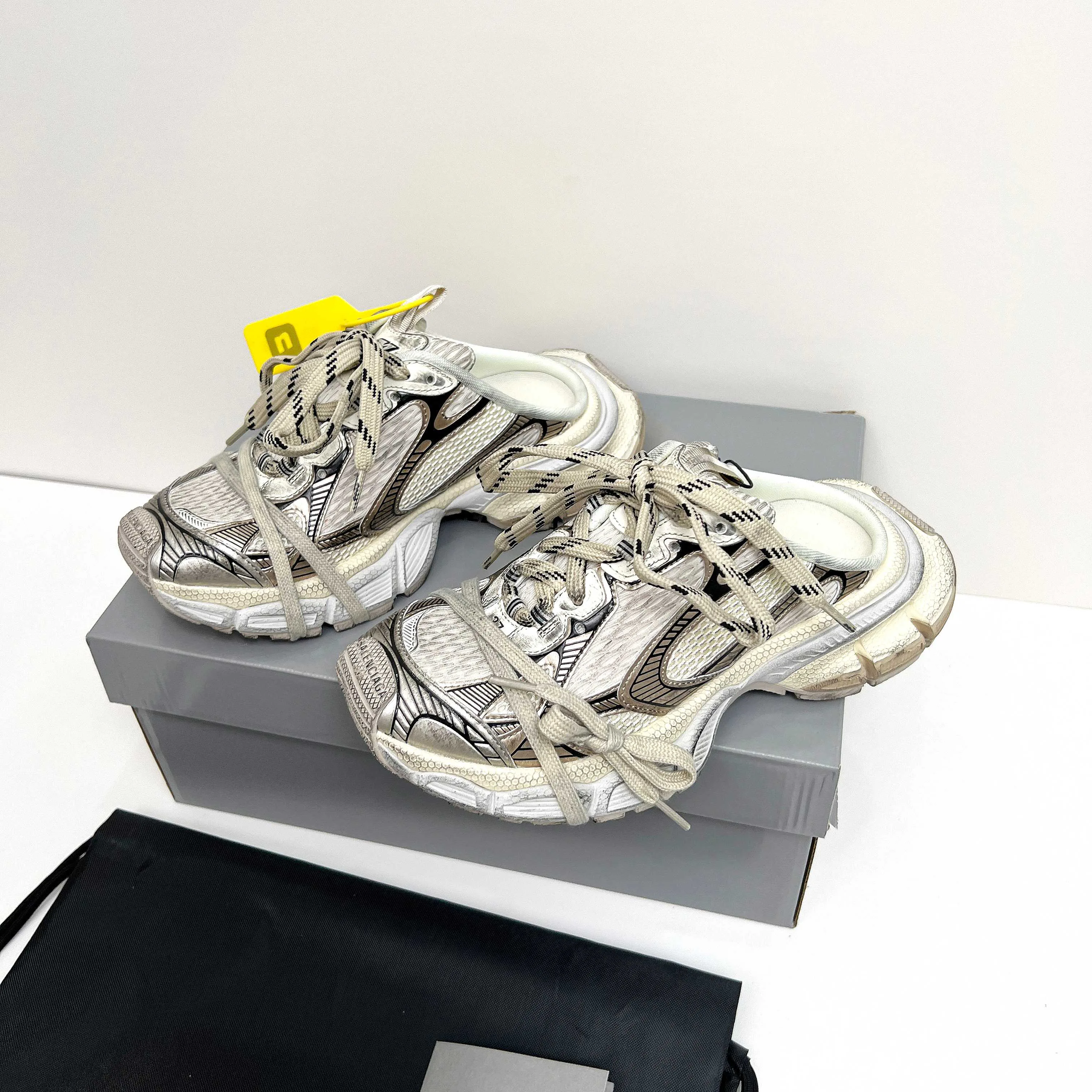 Кроссовки Женские Balenciaga 6062643