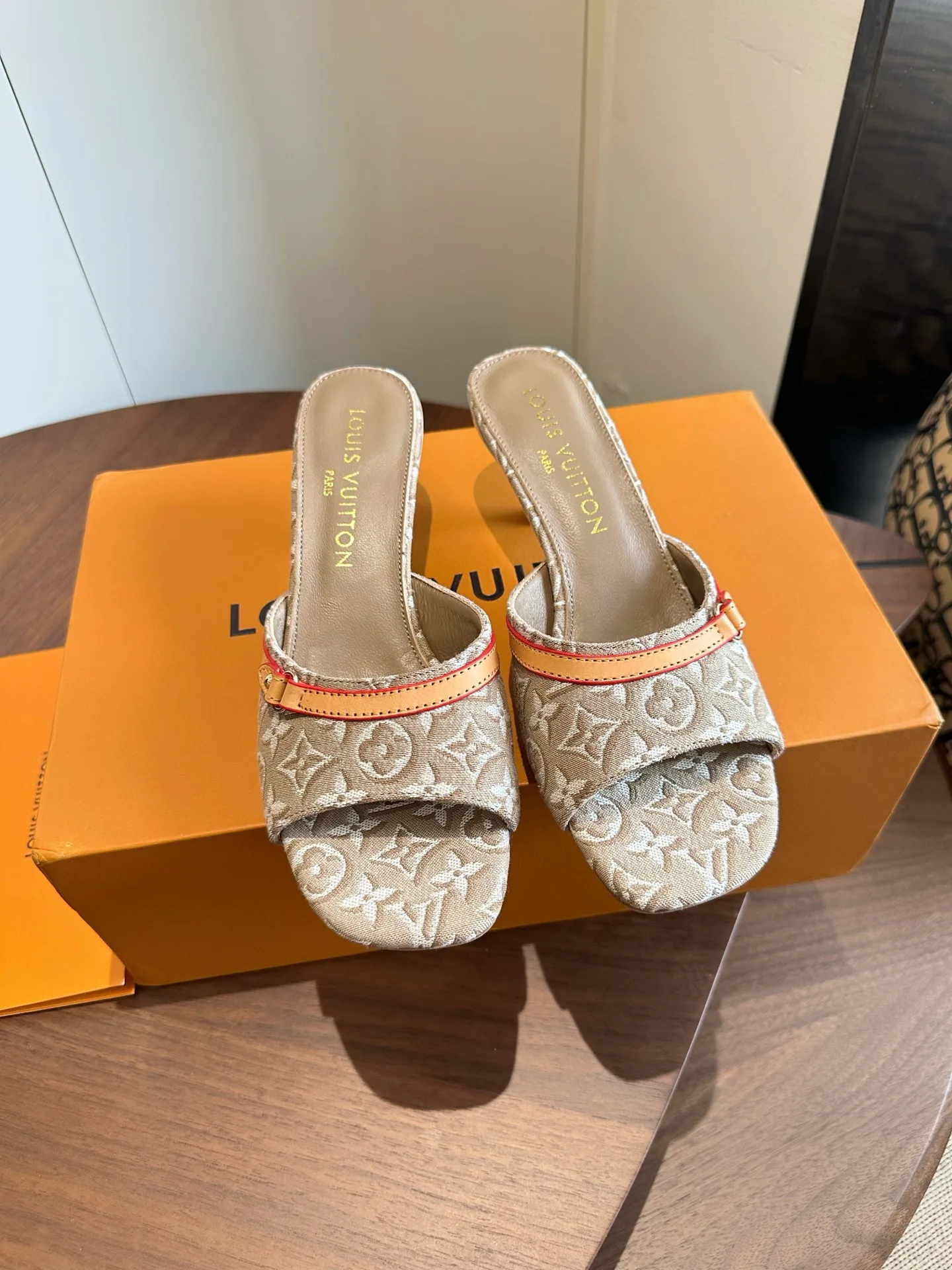Мюли И Сабо Женские Louis Vuitton 17580805