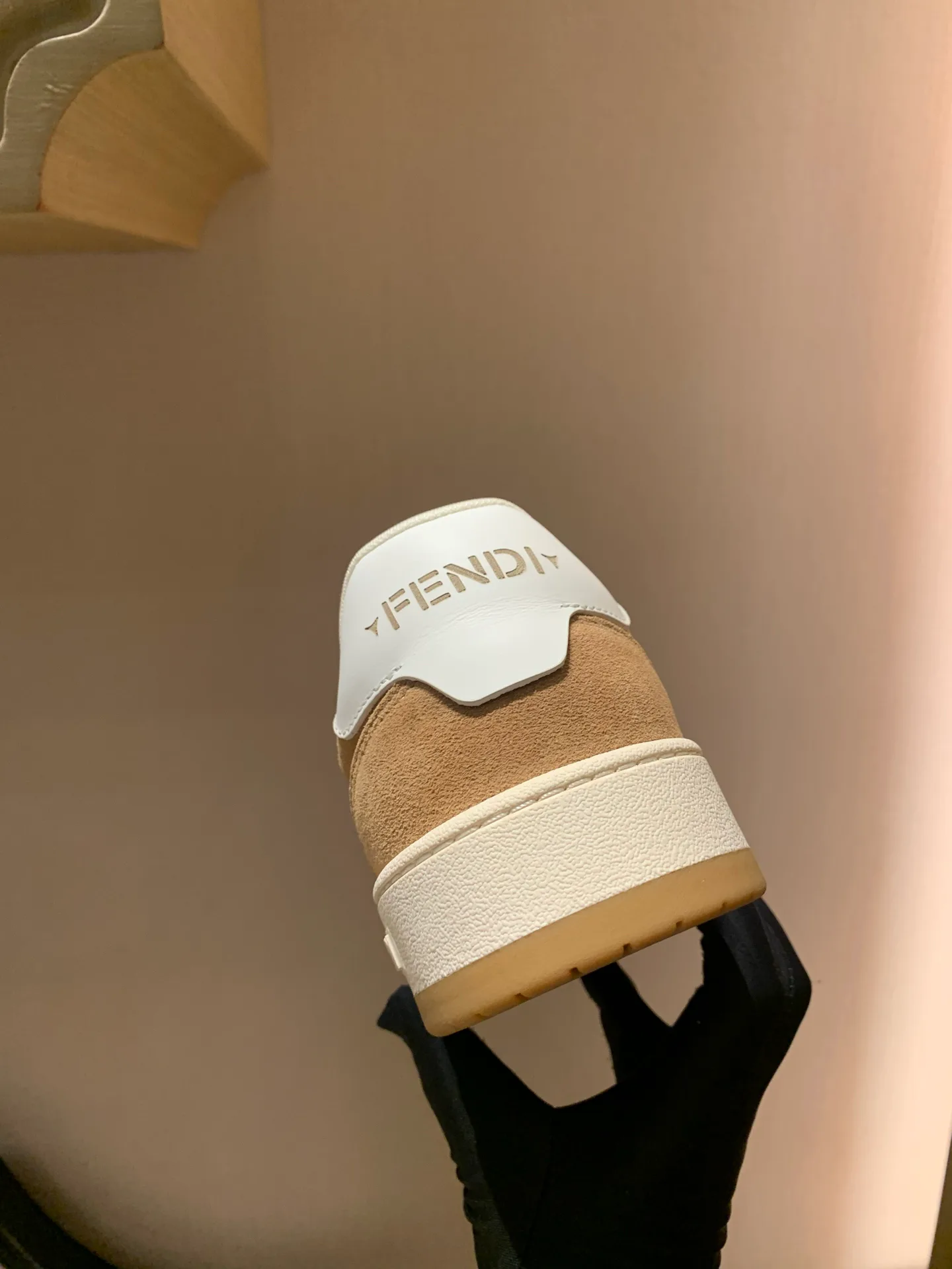 Кроссовки Женские Fendi 18228111